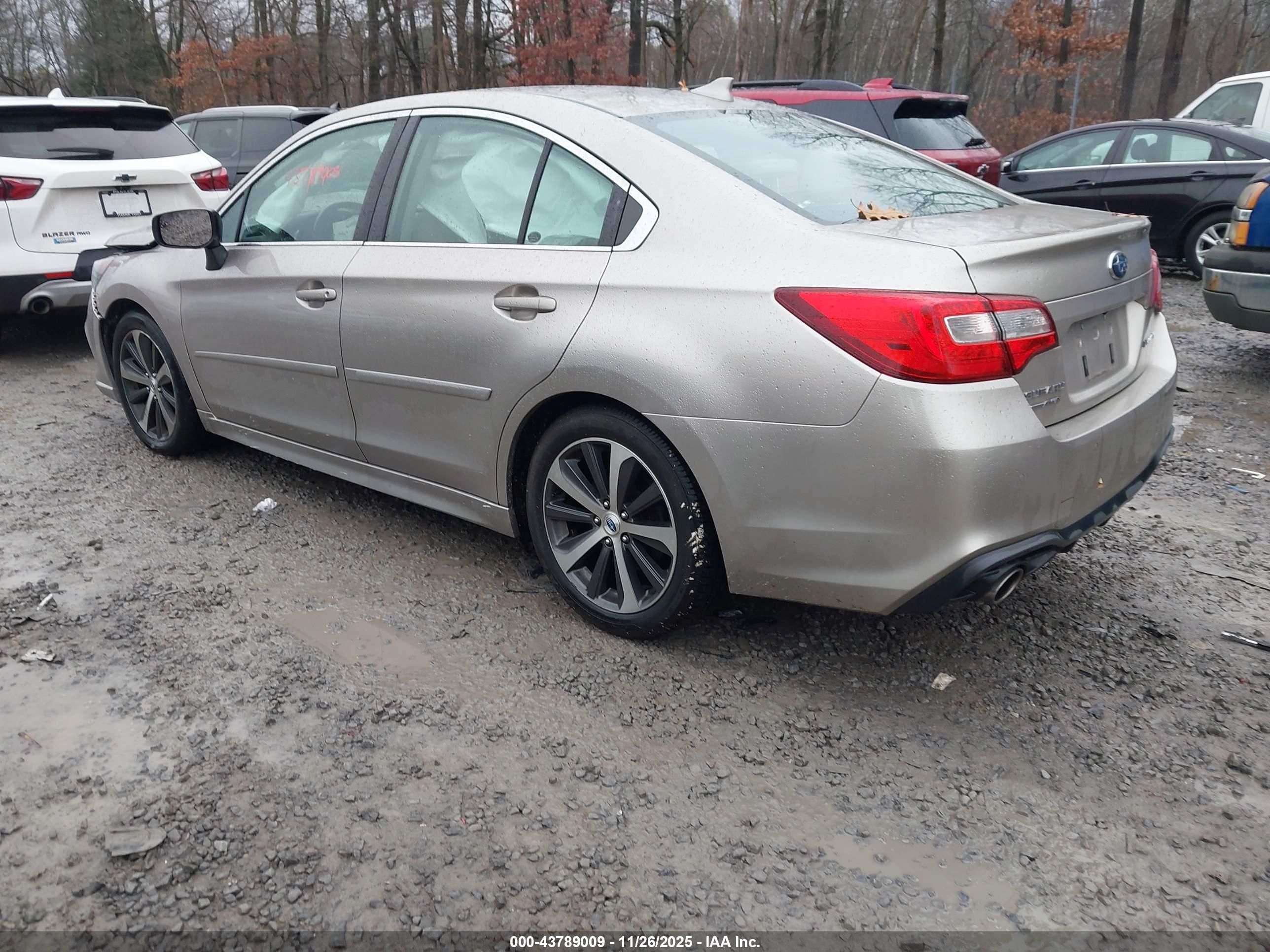 SUBARU LEGACY image 3