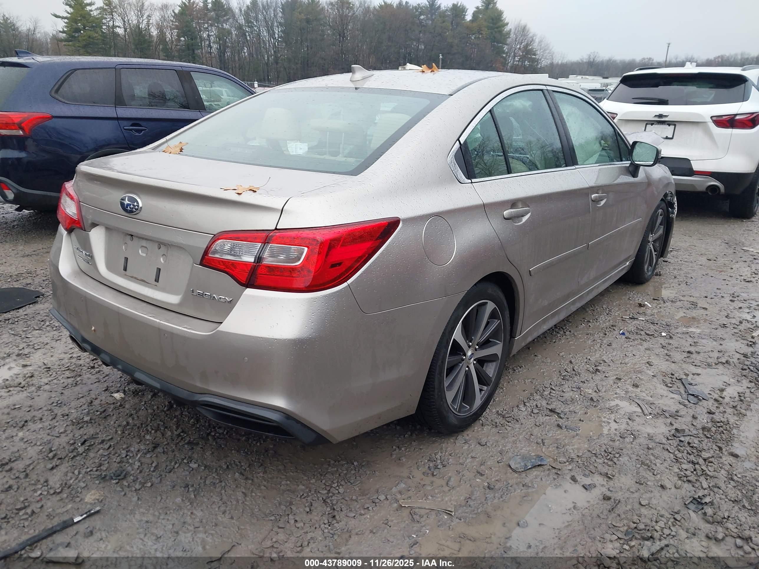 SUBARU LEGACY image 4