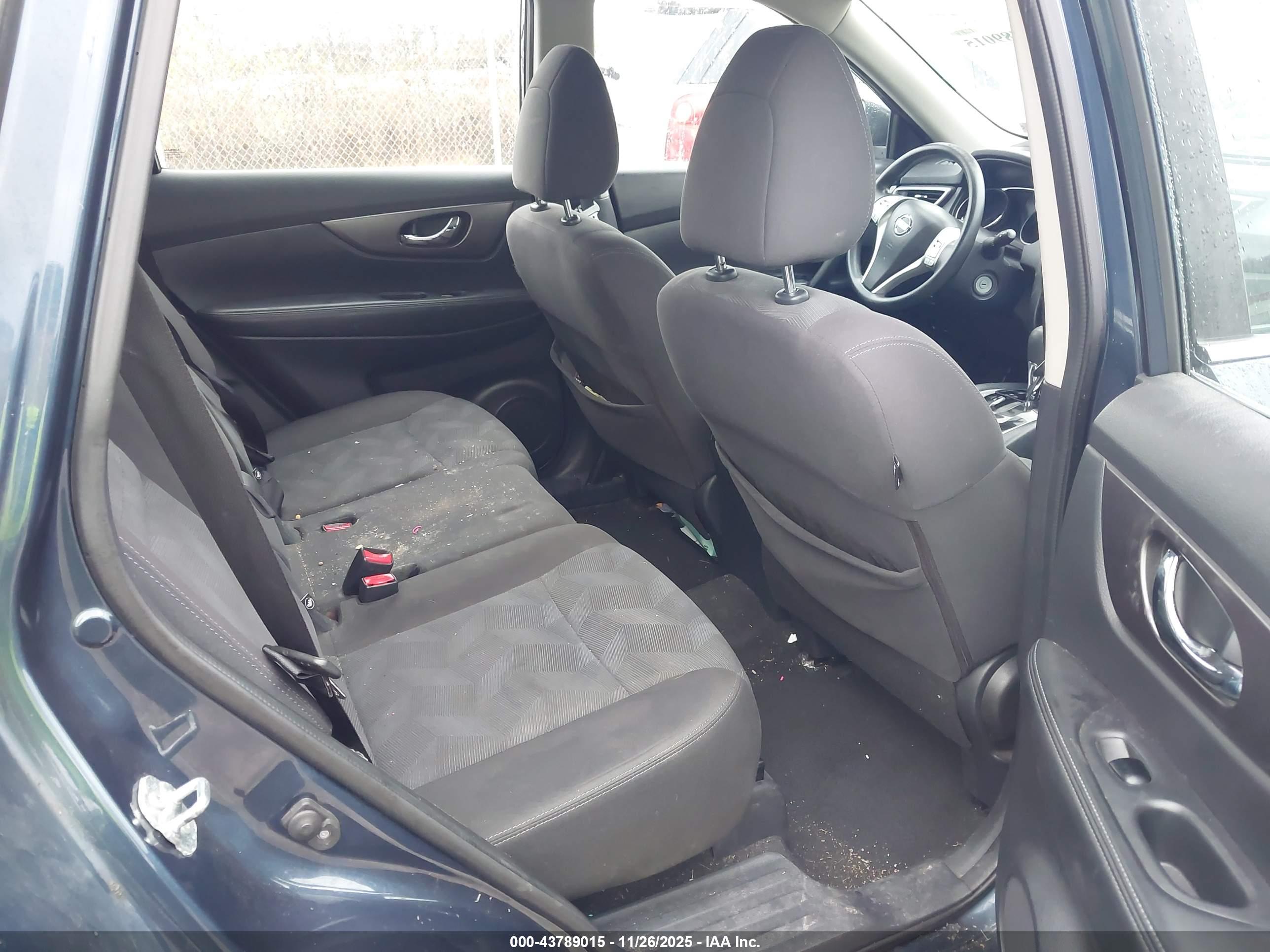 NISSAN ROGUE image 8