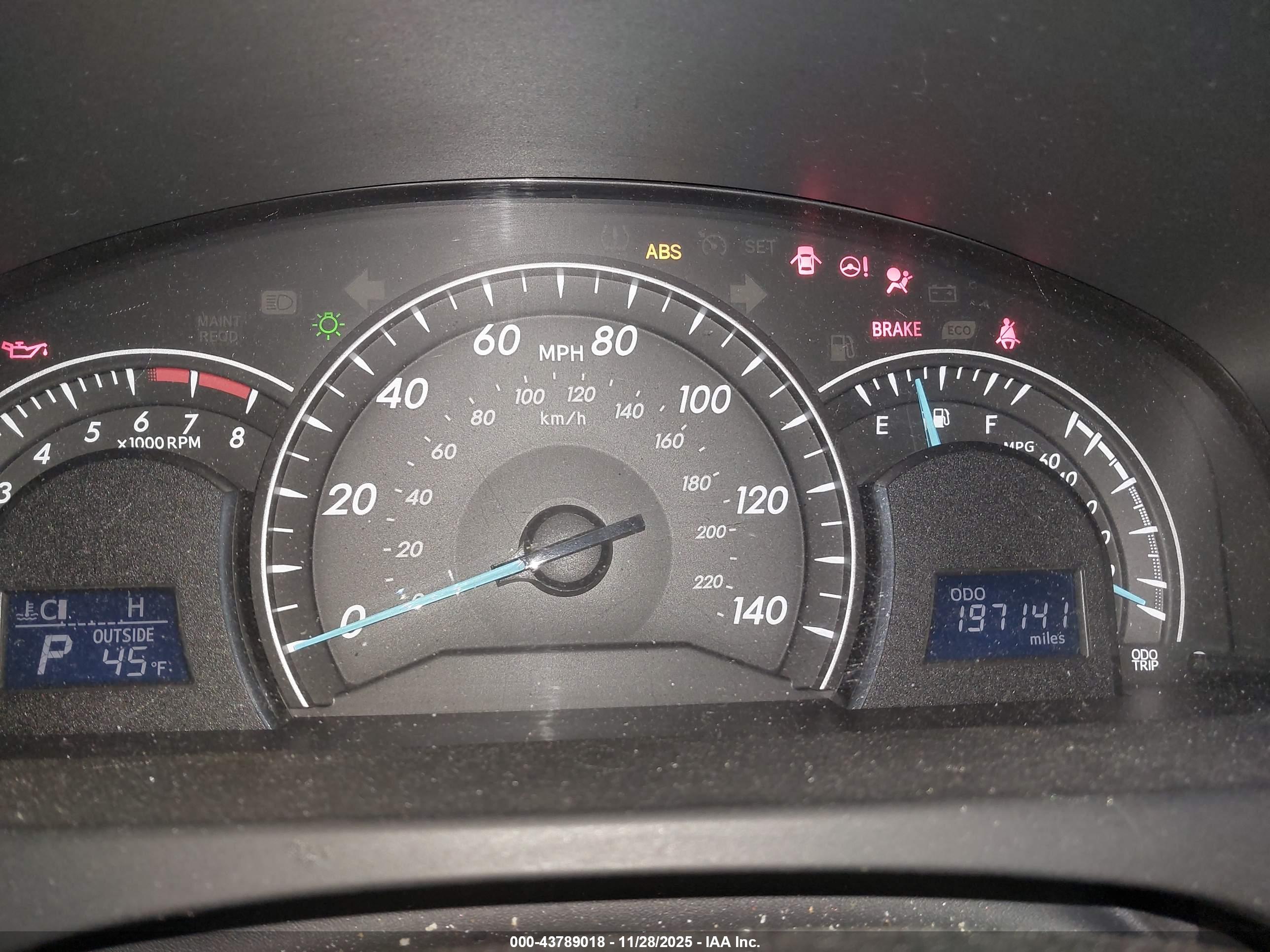 TOYOTA CAMRY image 7