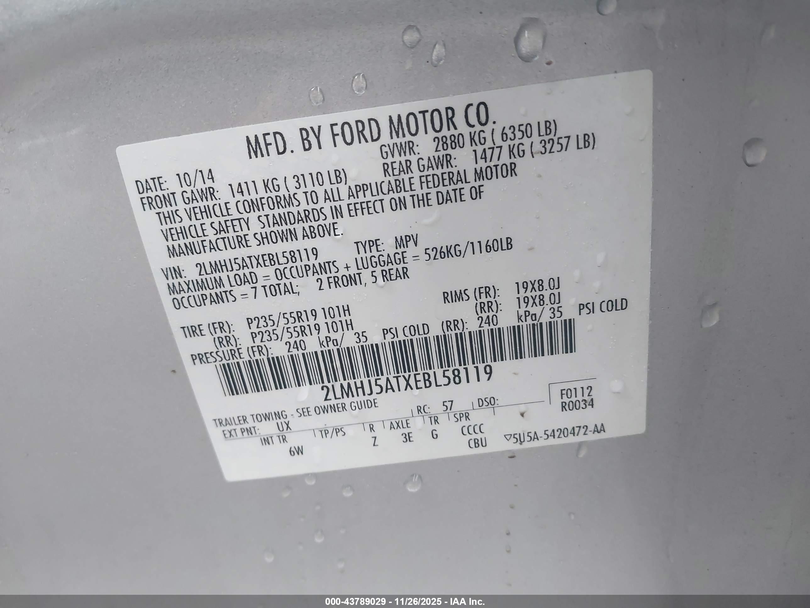 LINCOLN MKT image 9