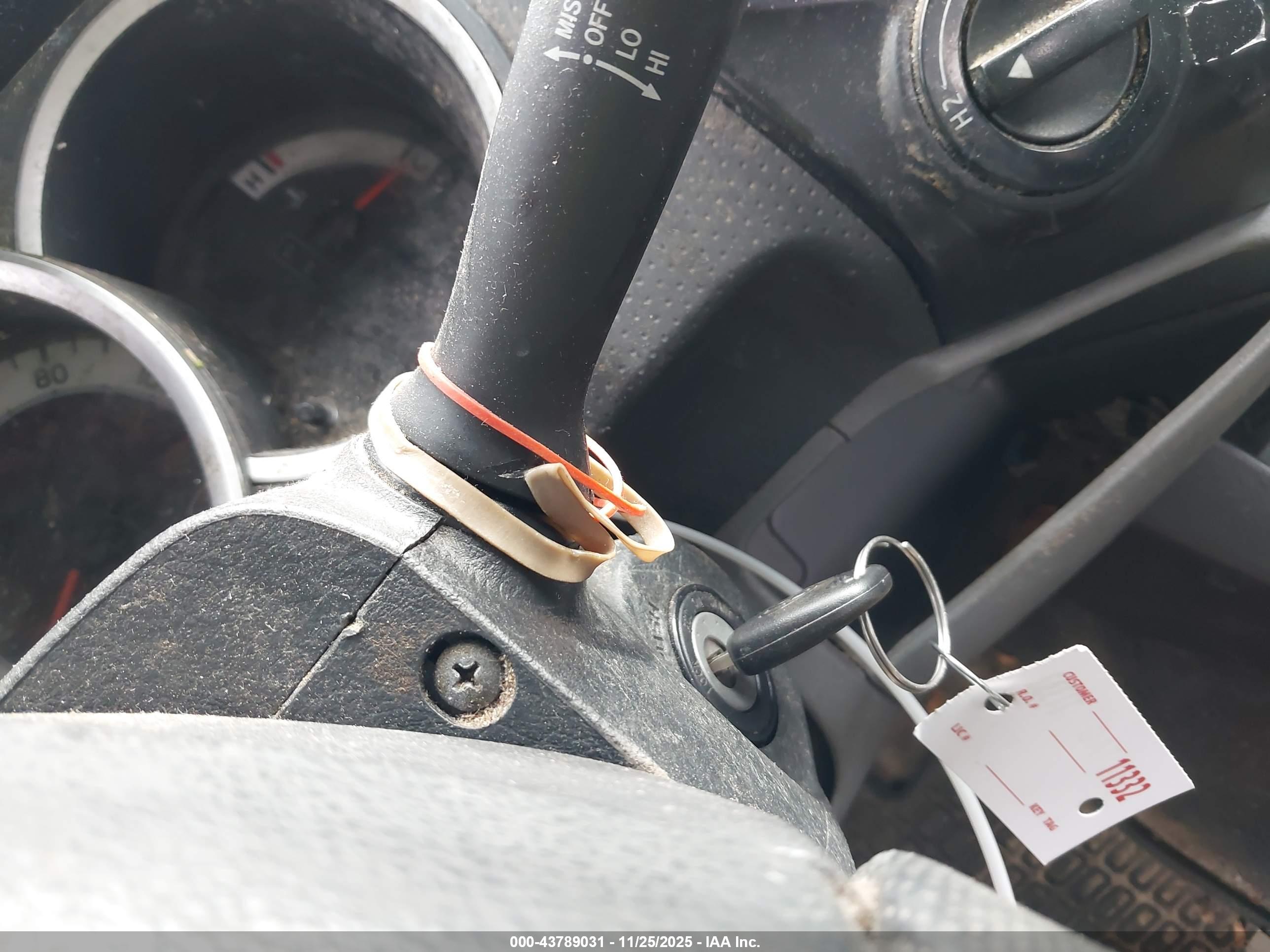 TOYOTA TACOMA image 11