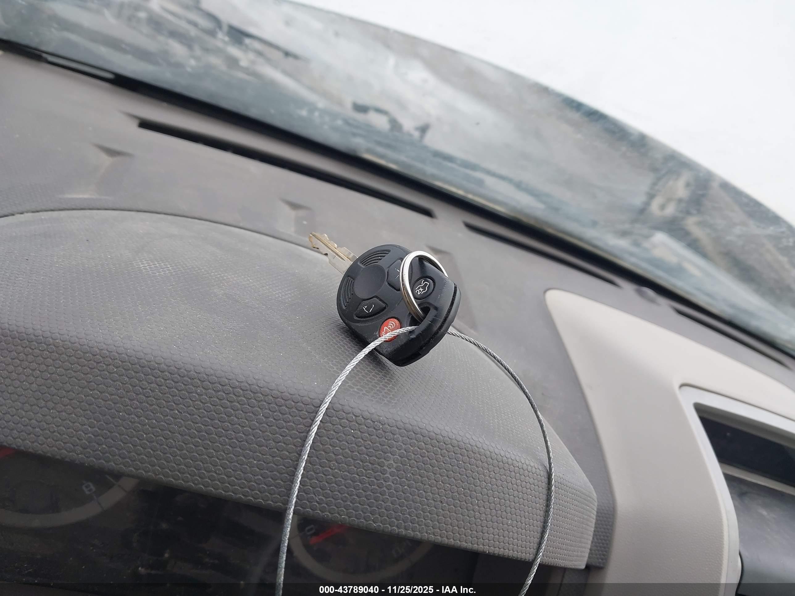 FORD ESCAPE image 11