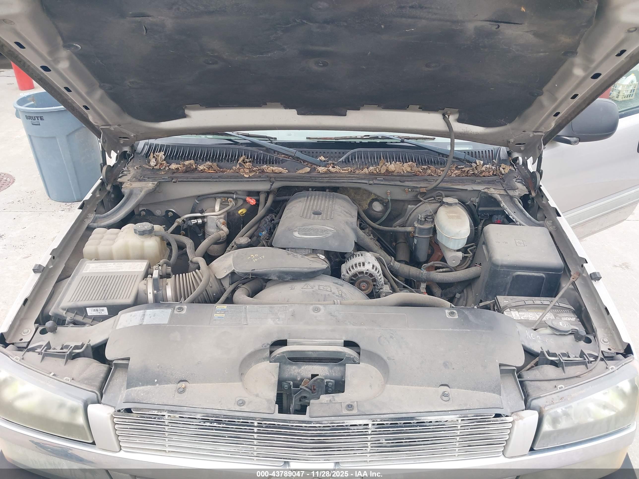 CHEVROLET SILVERADO image 10