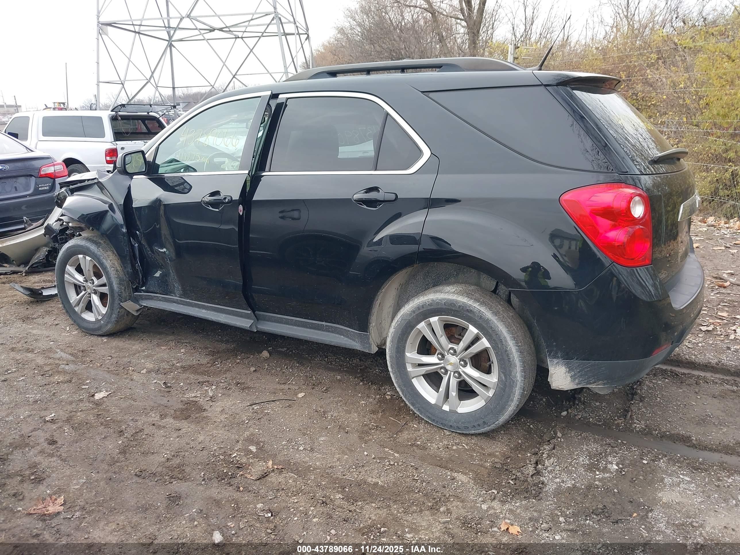 CHEVROLET EQUINOX image 3