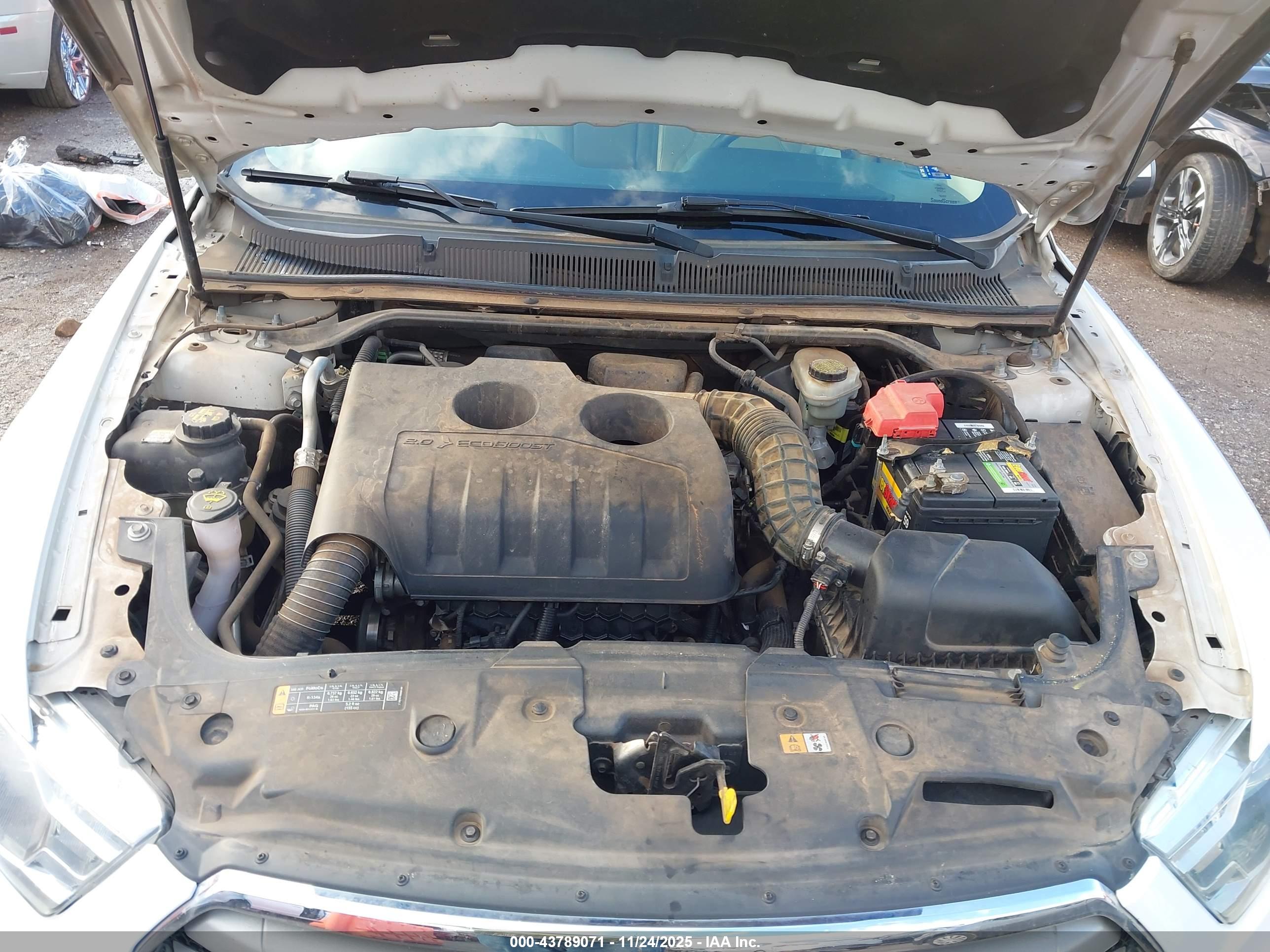 FORD TAURUS image 10