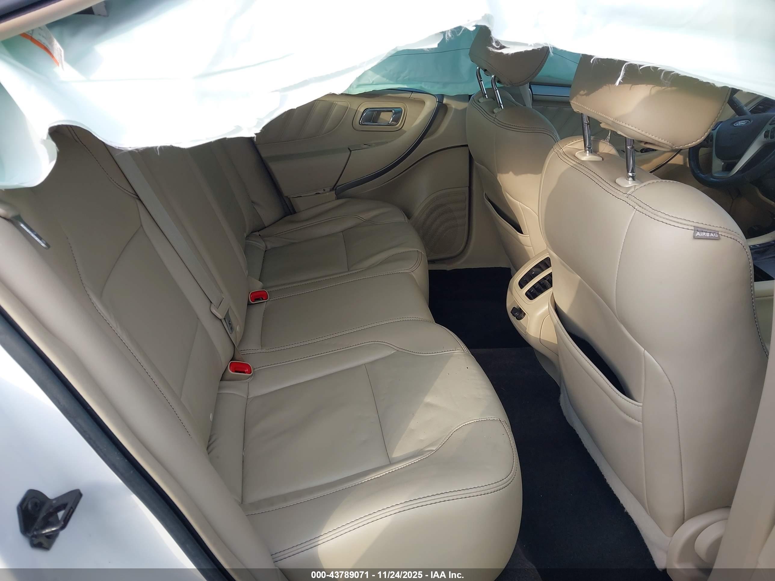 FORD TAURUS image 8