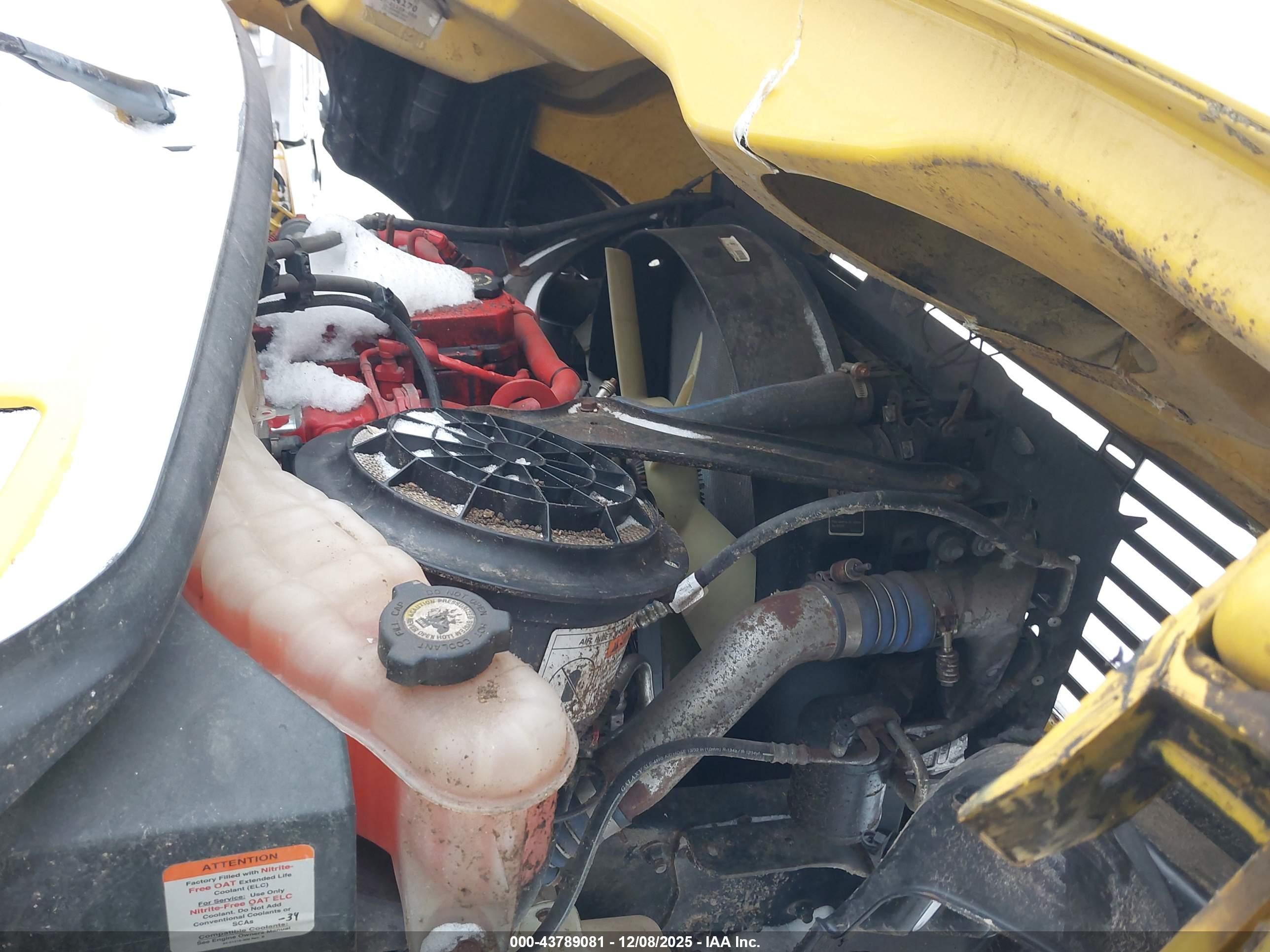 FREIGHTLINER M2 image 10