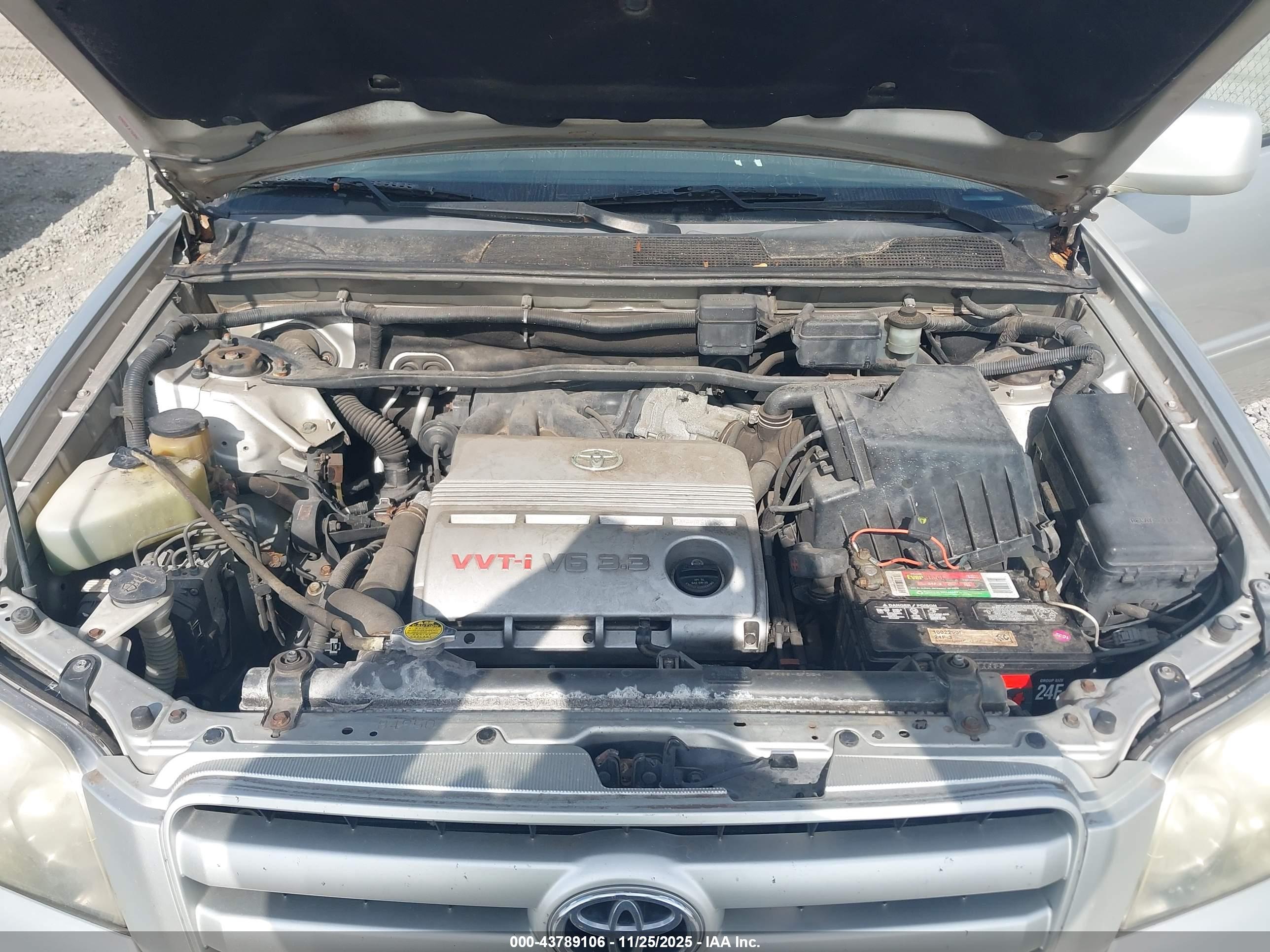 TOYOTA HIGHLANDER image 10