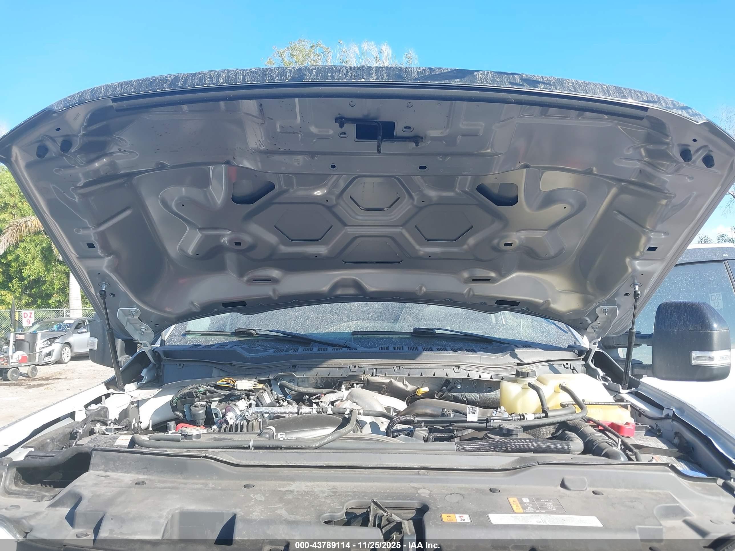 FORD F-250 image 10