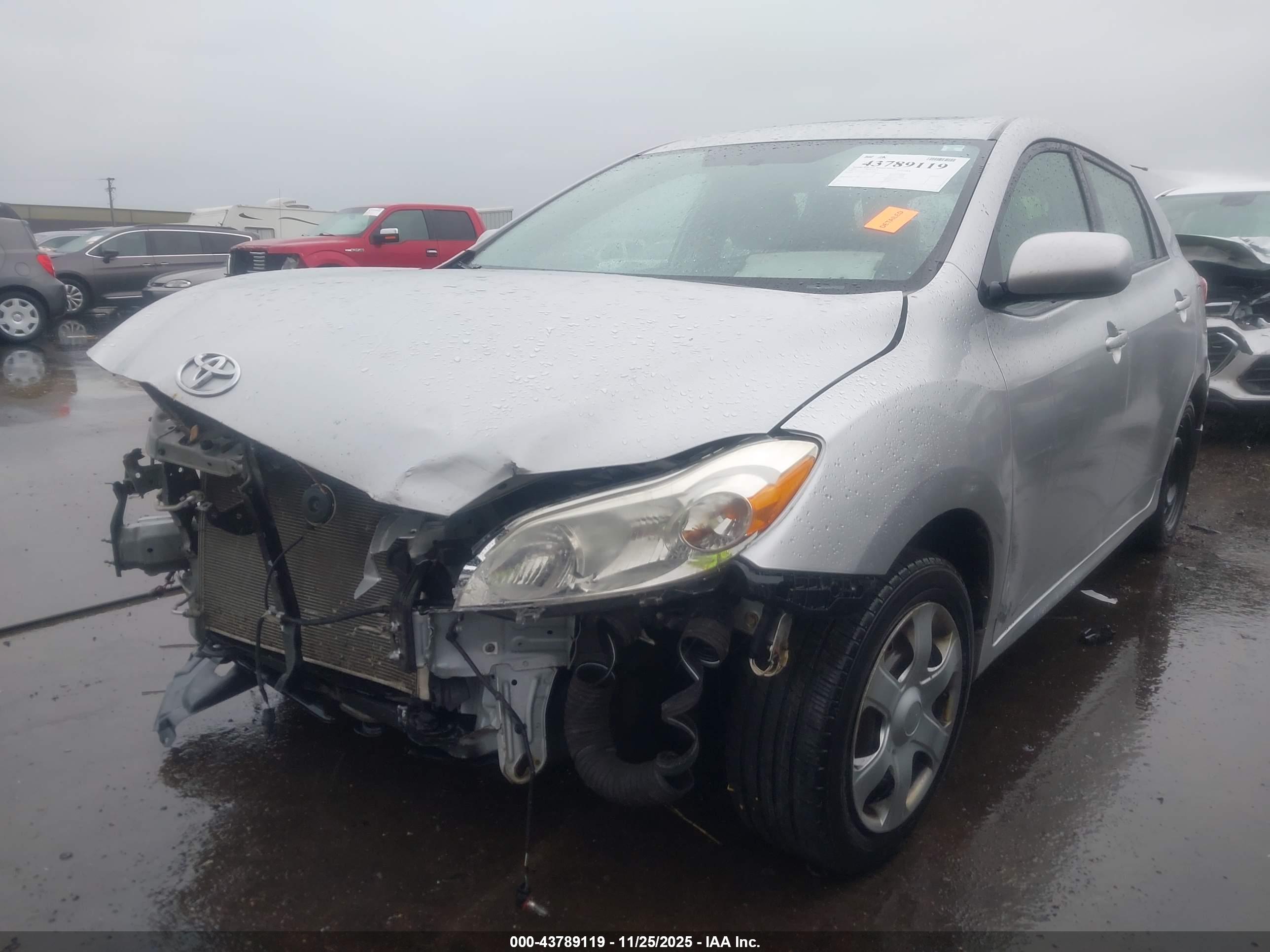 TOYOTA MATRIX image 2