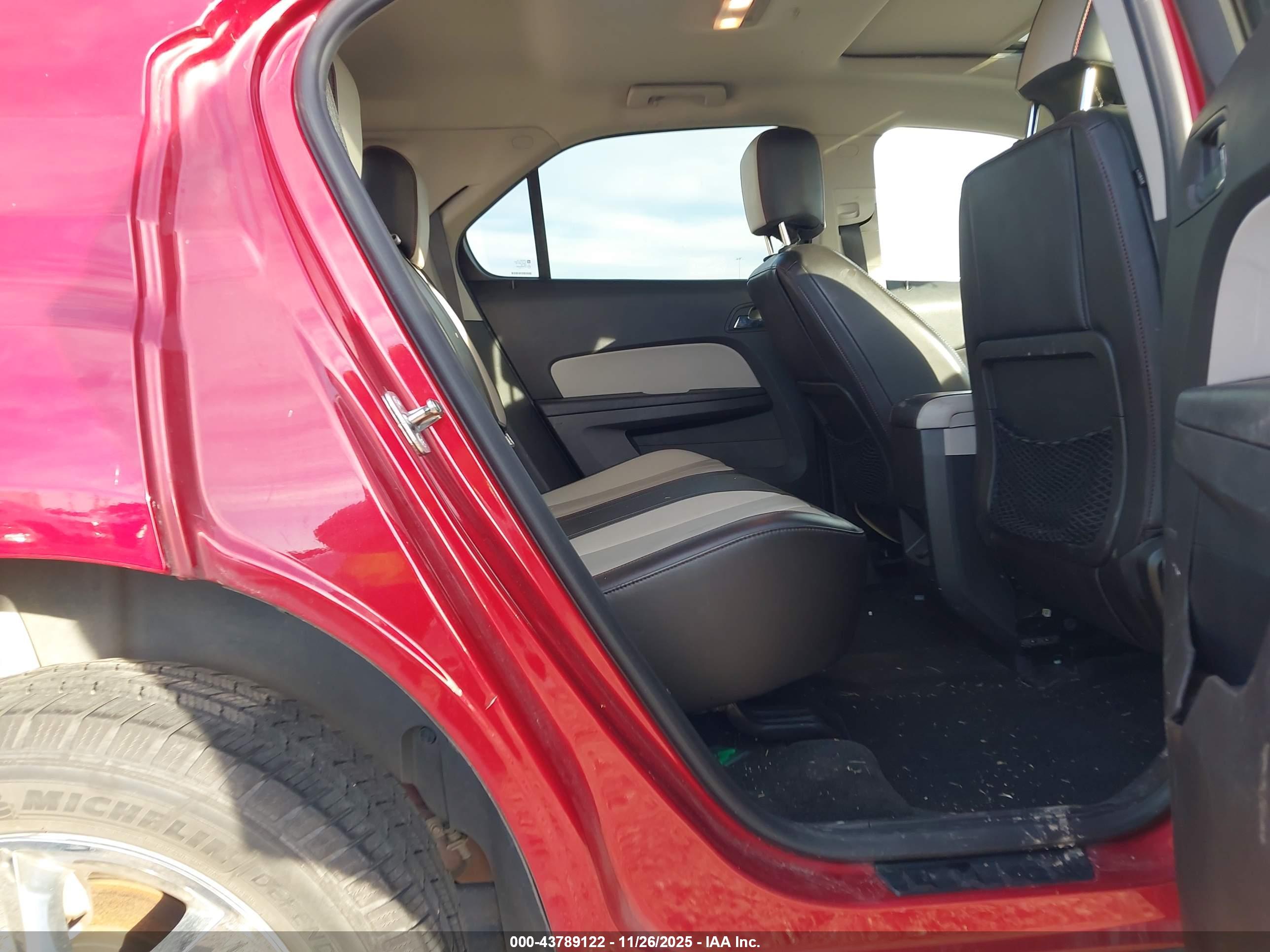 CHEVROLET EQUINOX image 8