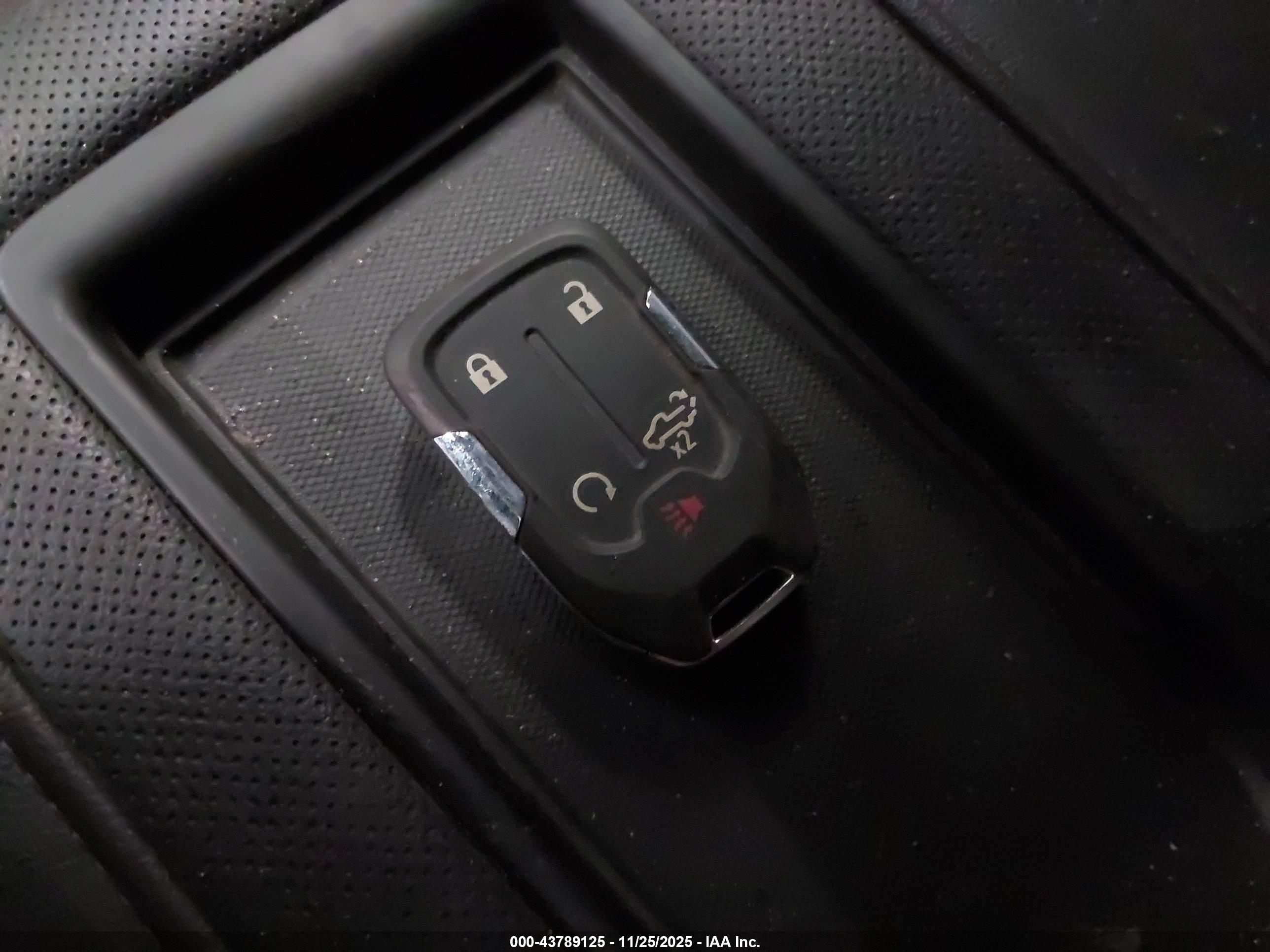 GMC SIERRA image 11