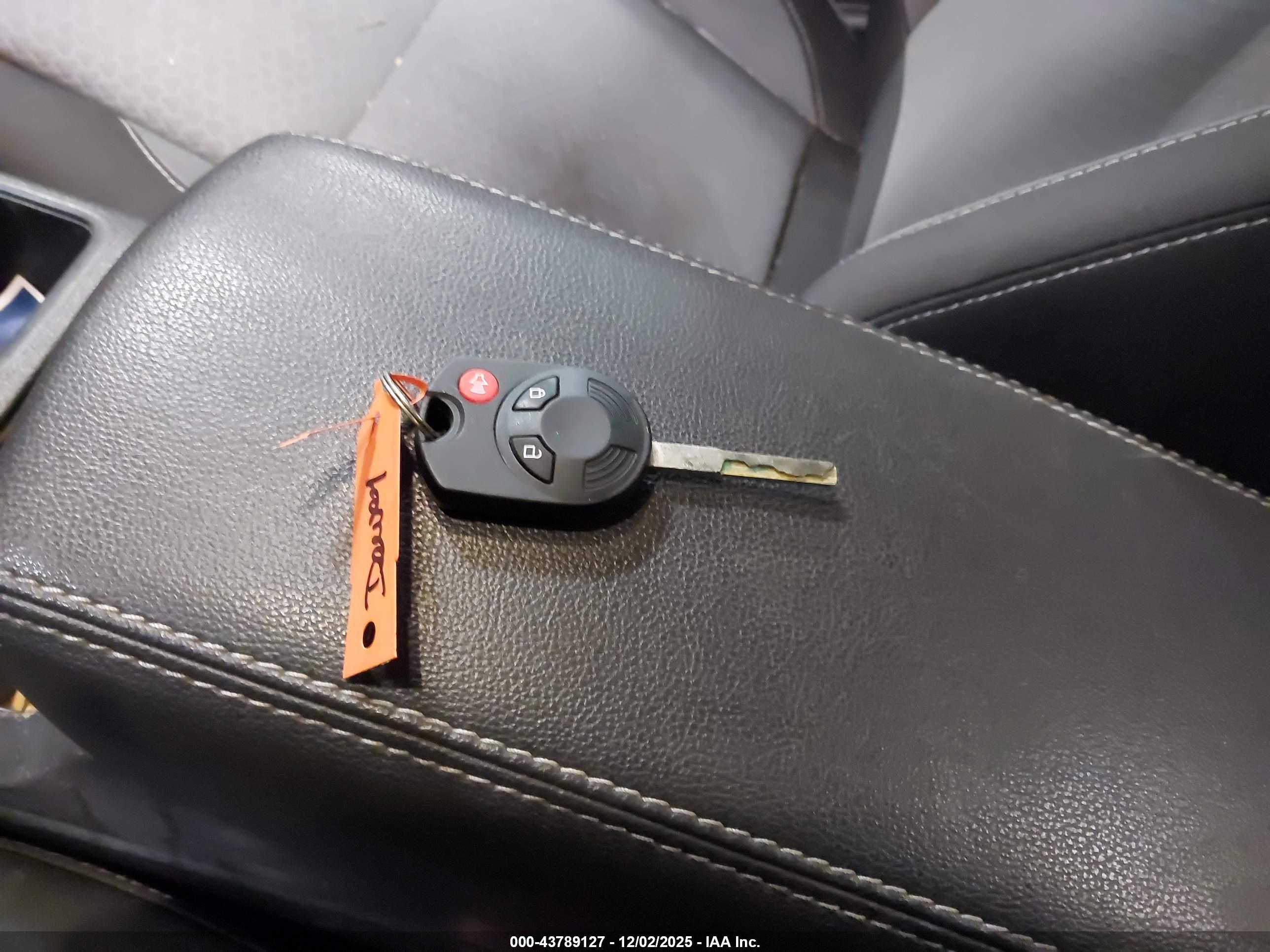 FORD ESCAPE image 11