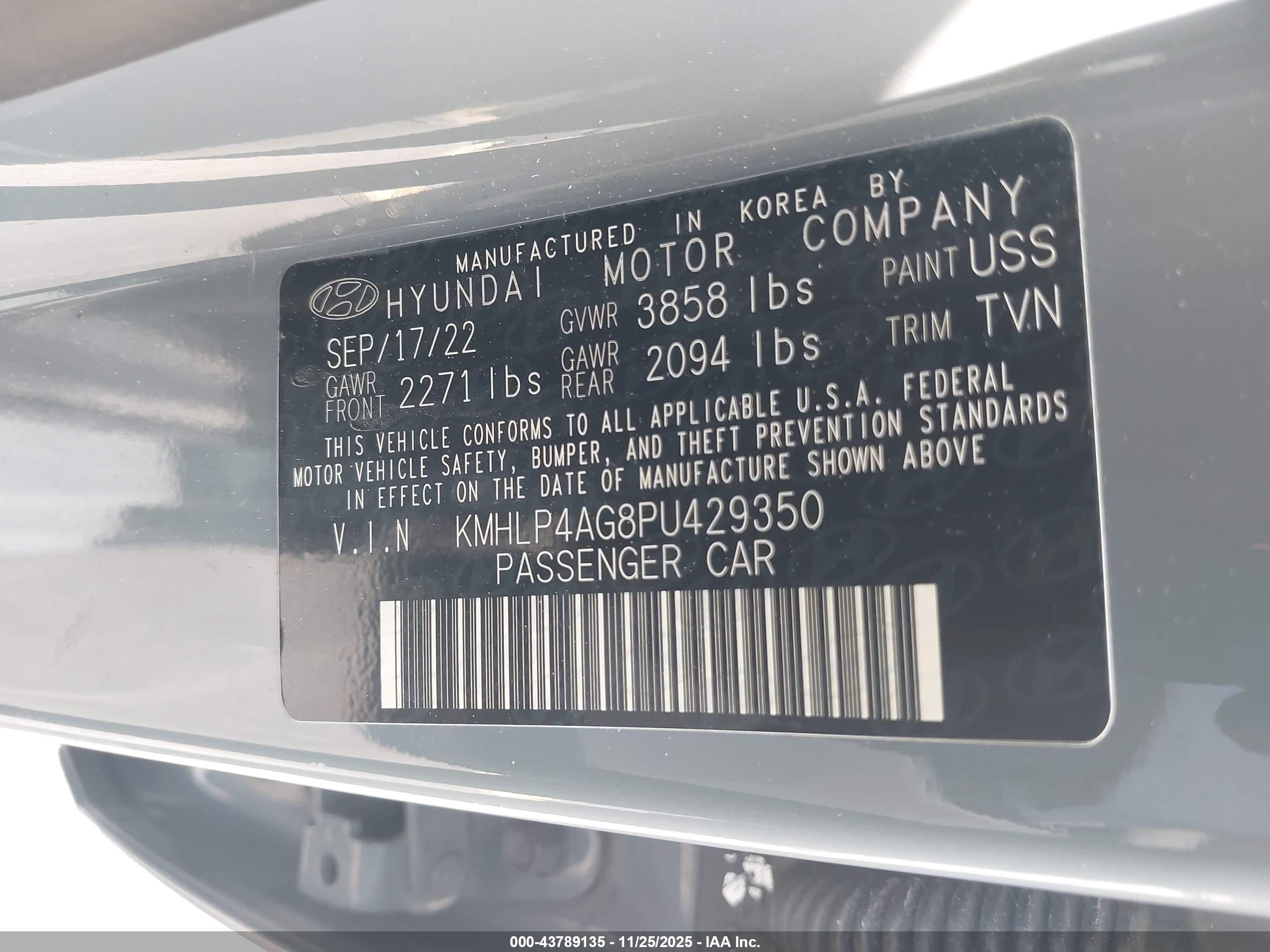 HYUNDAI ELANTRA image 9