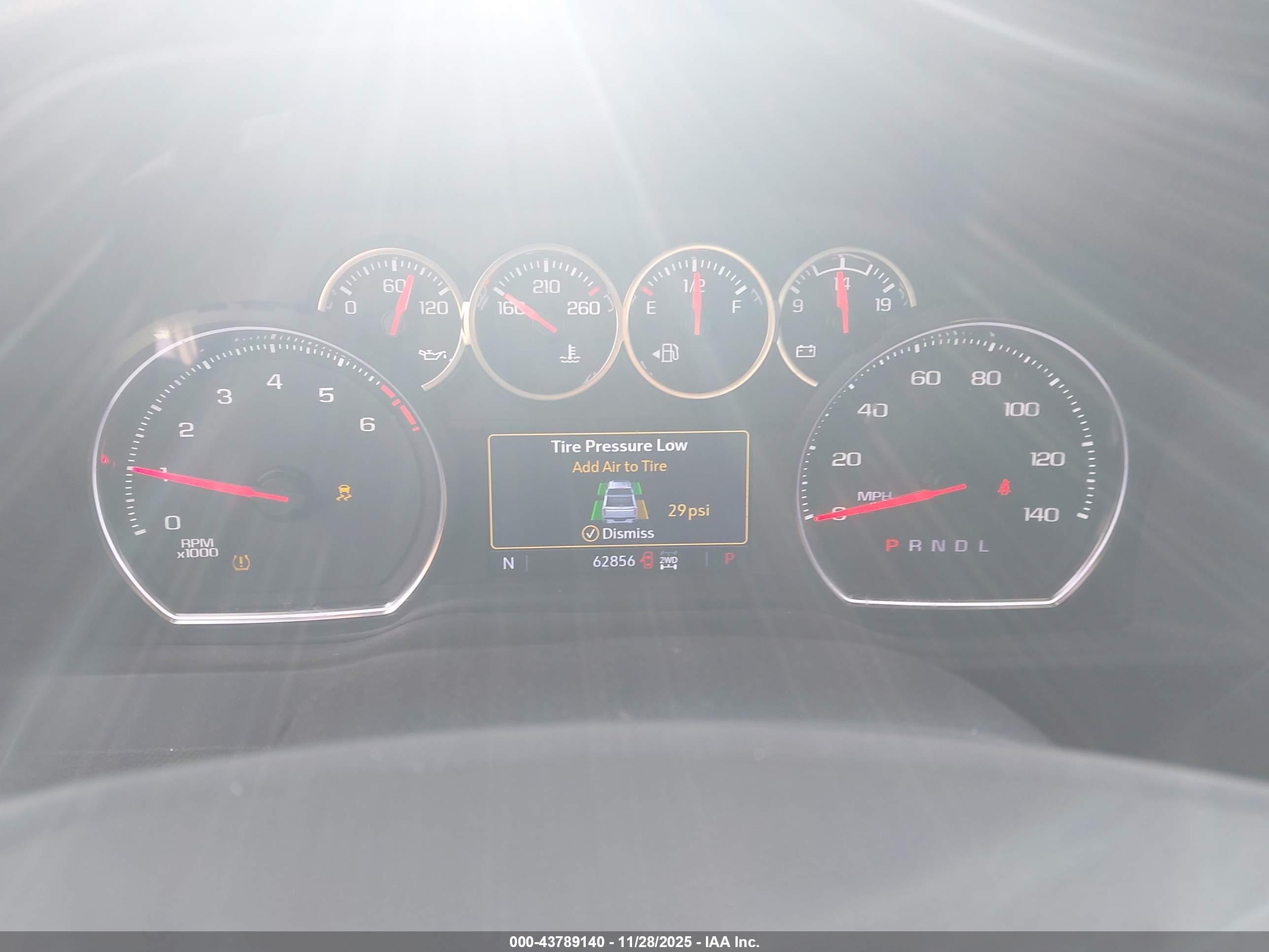 CHEVROLET SILVERADO image 7
