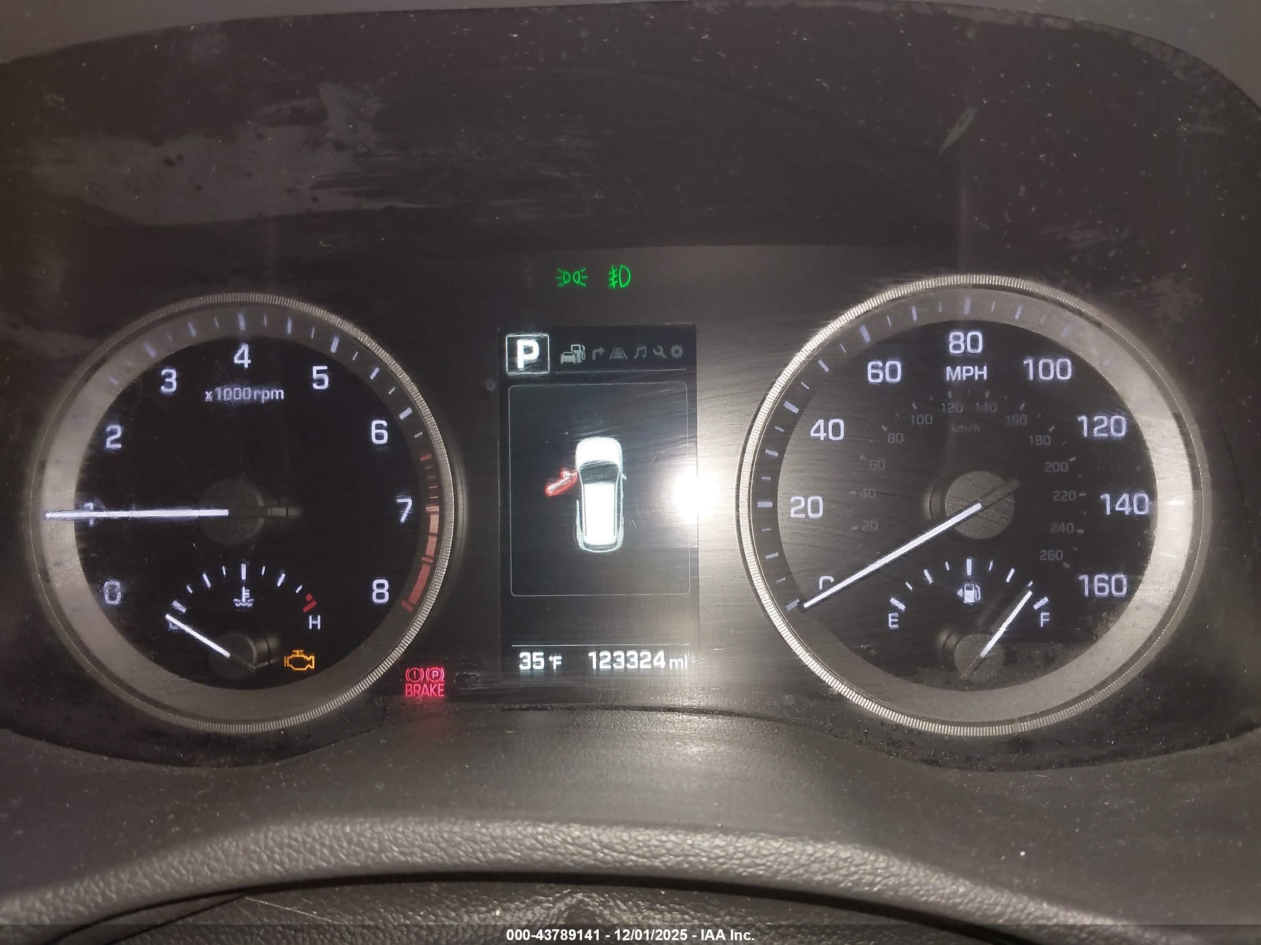 HYUNDAI TUCSON image 7