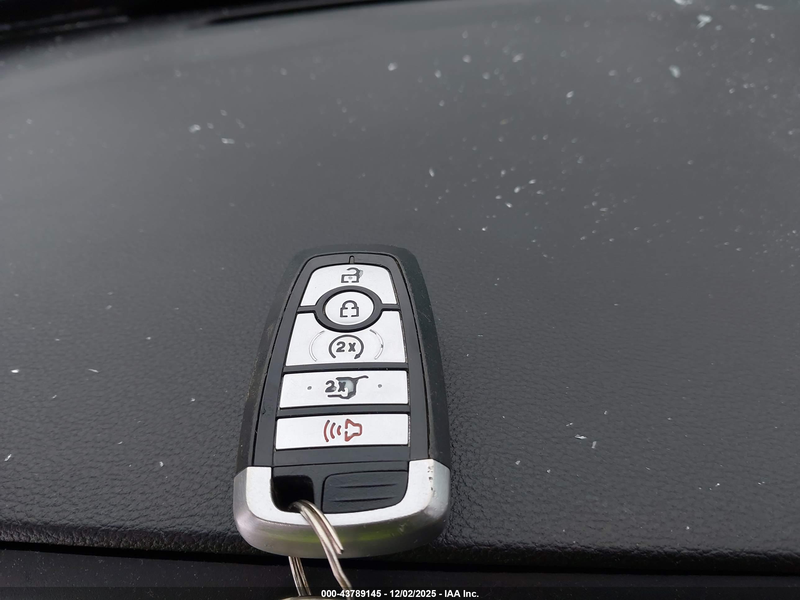 FORD EXPLORER image 11