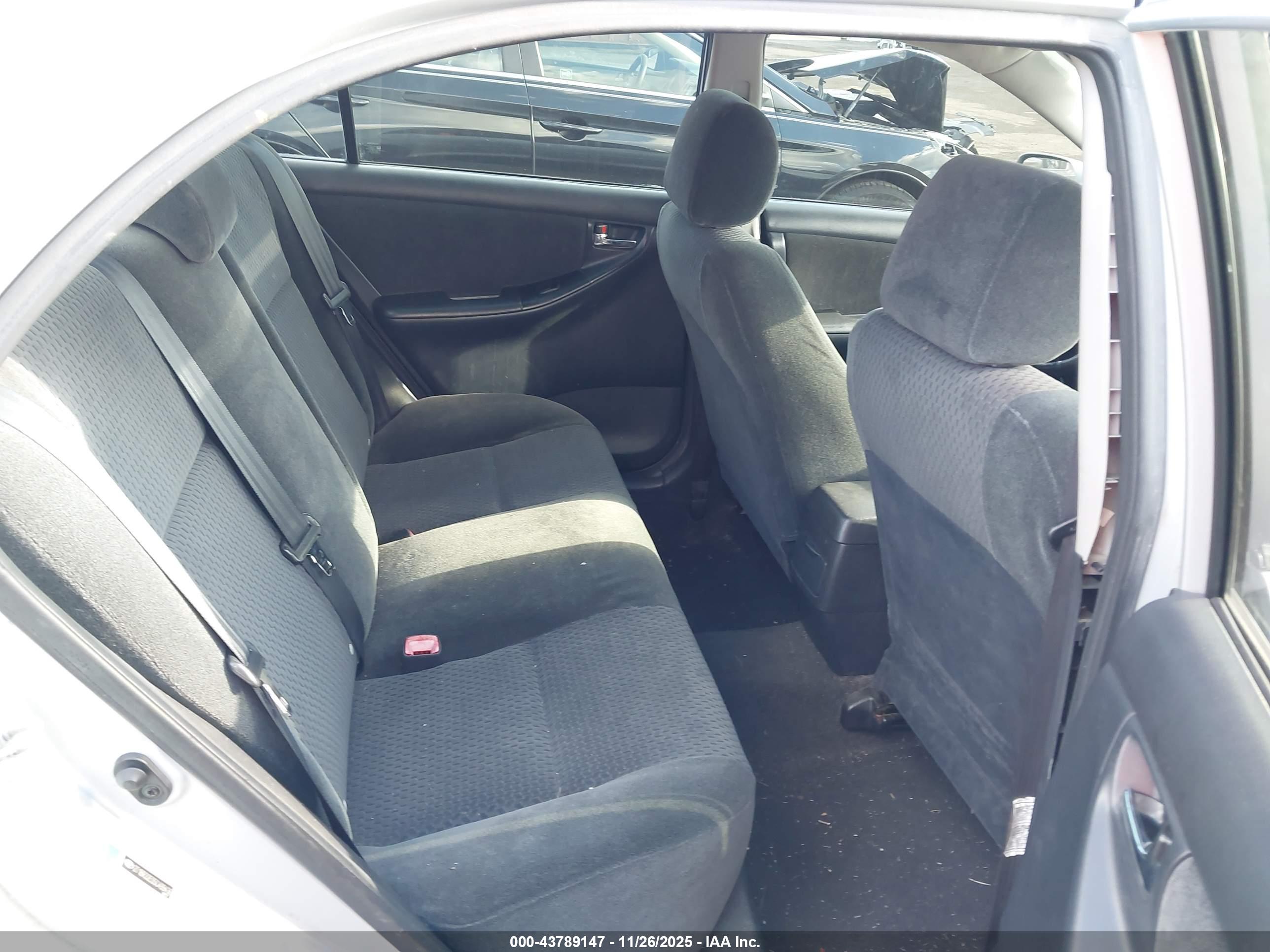 TOYOTA COROLLA image 8