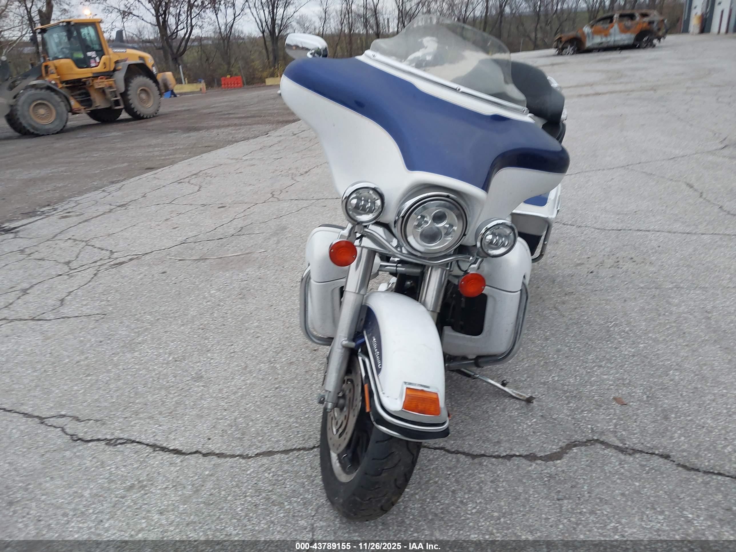 HARLEY-DAVIDSON FLHTCUI image 5
