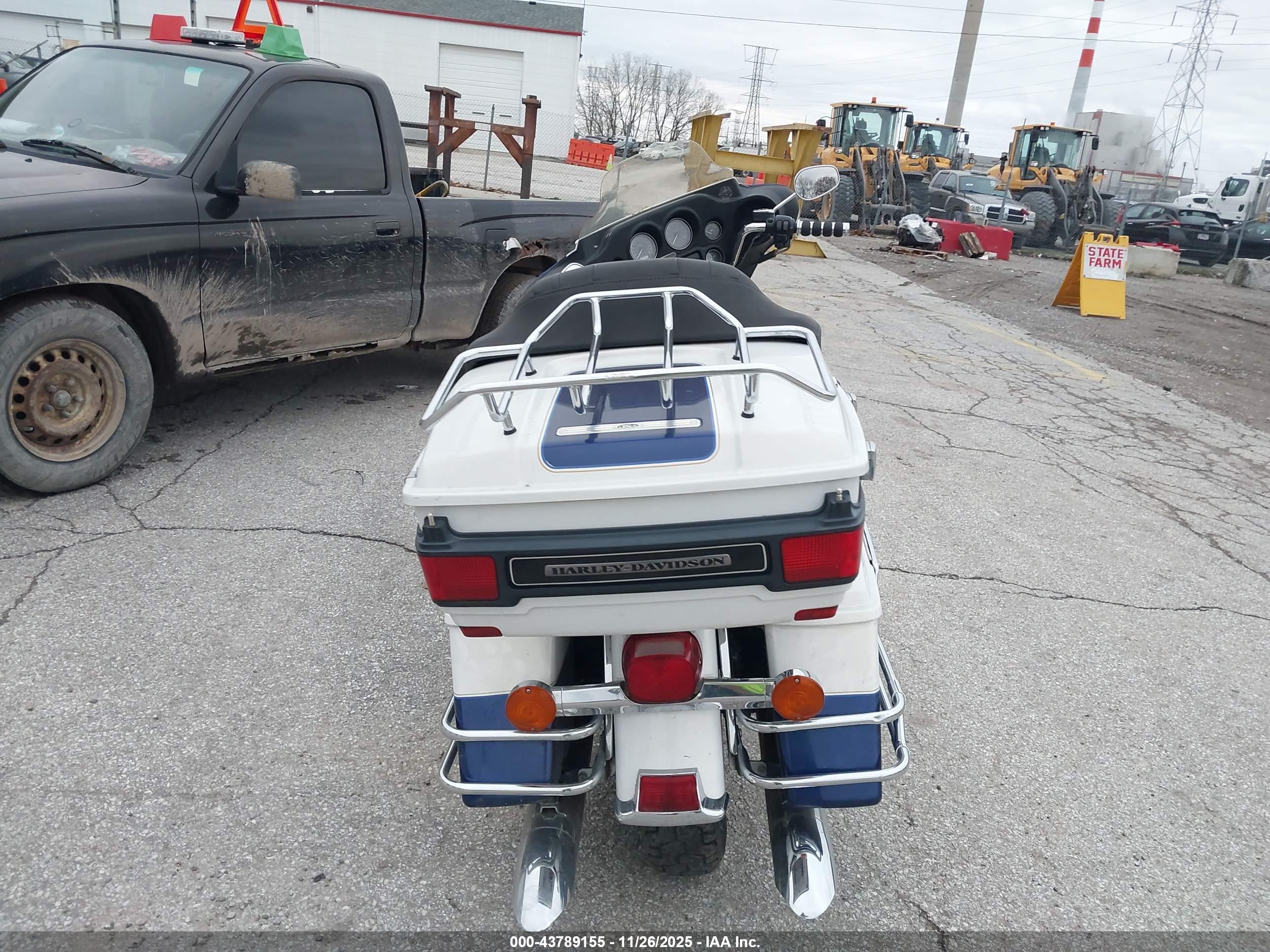HARLEY-DAVIDSON FLHTCUI image 6