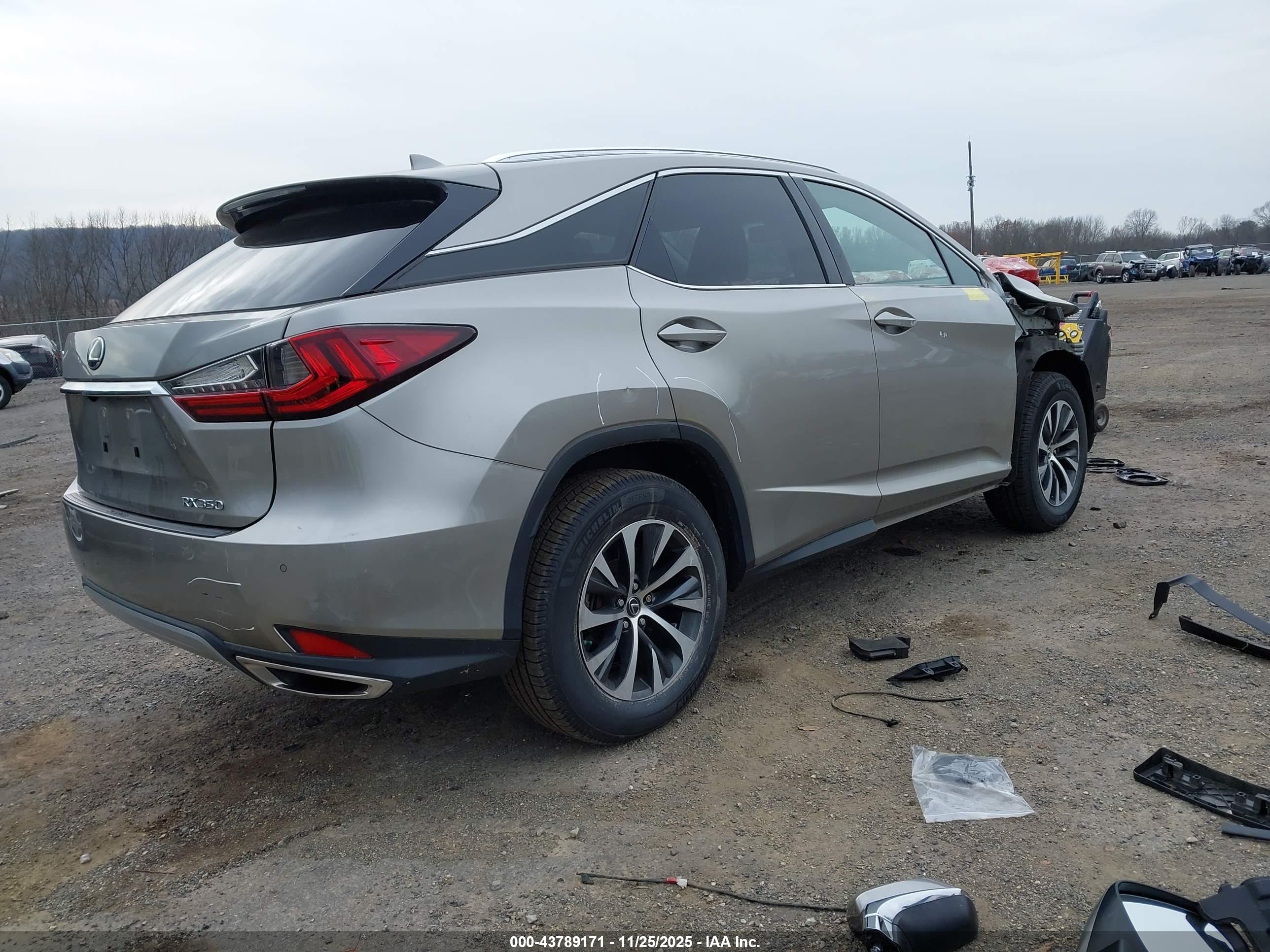 LEXUS RX image 4