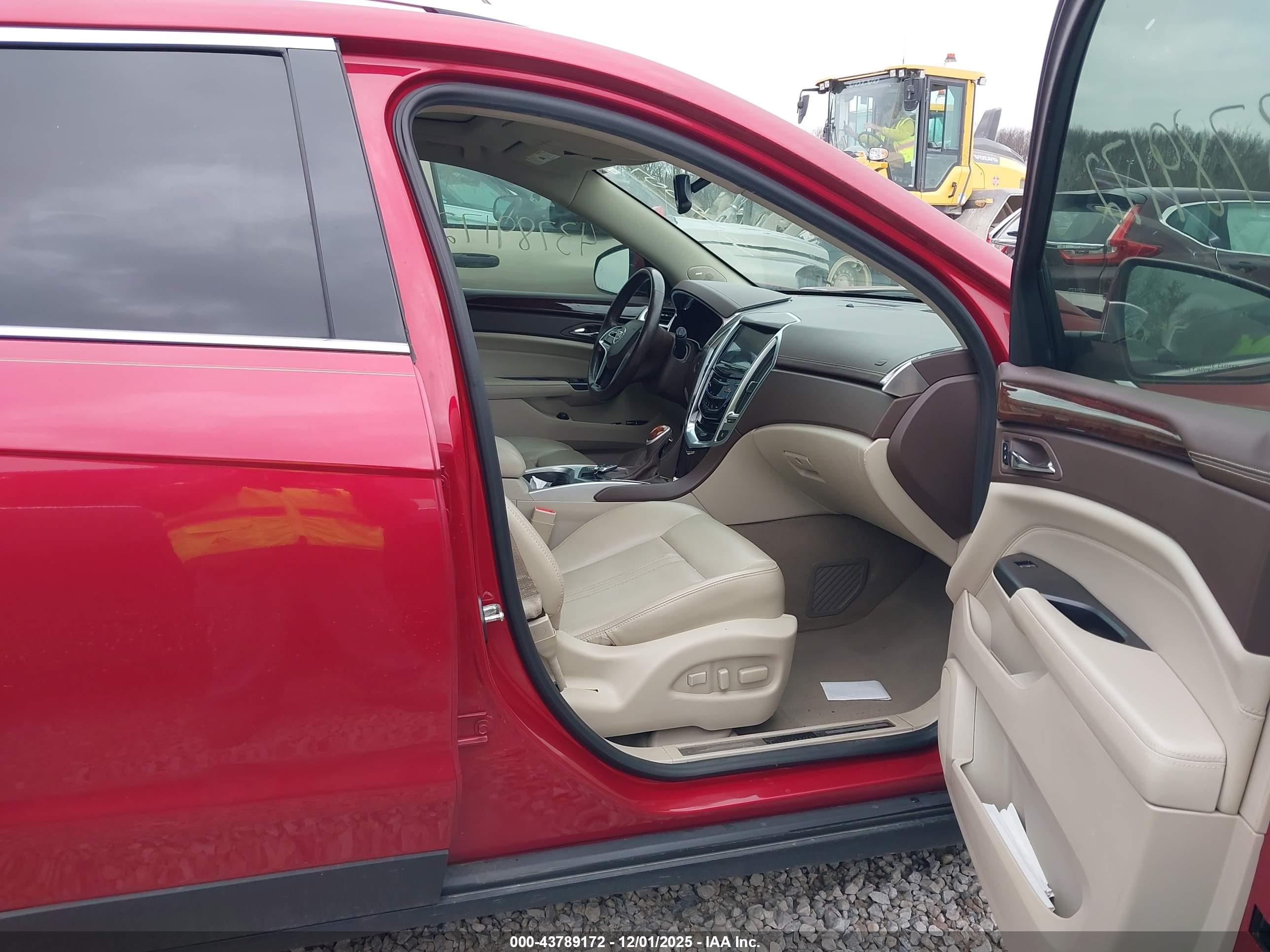 CADILLAC SRX image 5