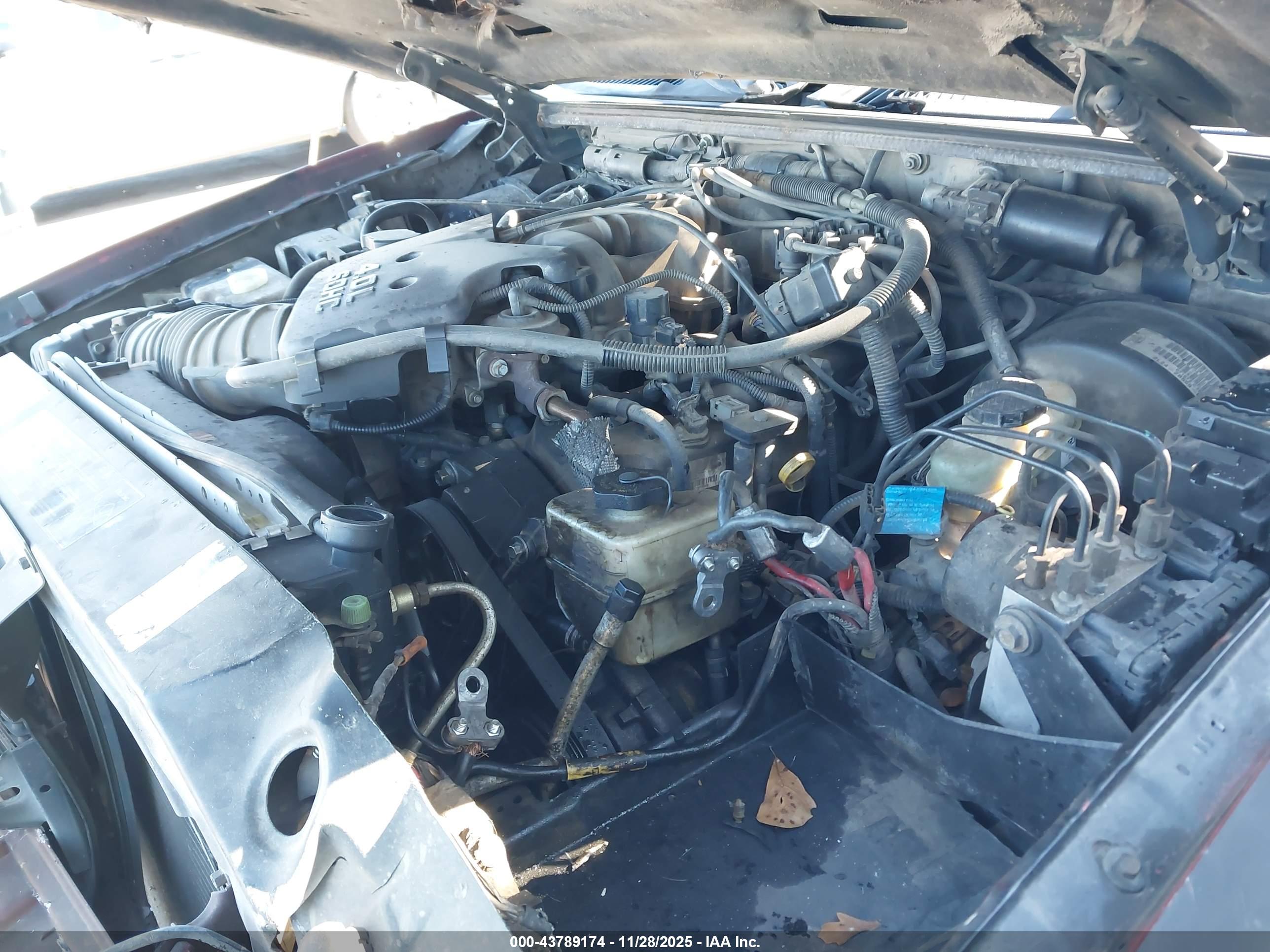FORD EXPLORER image 10