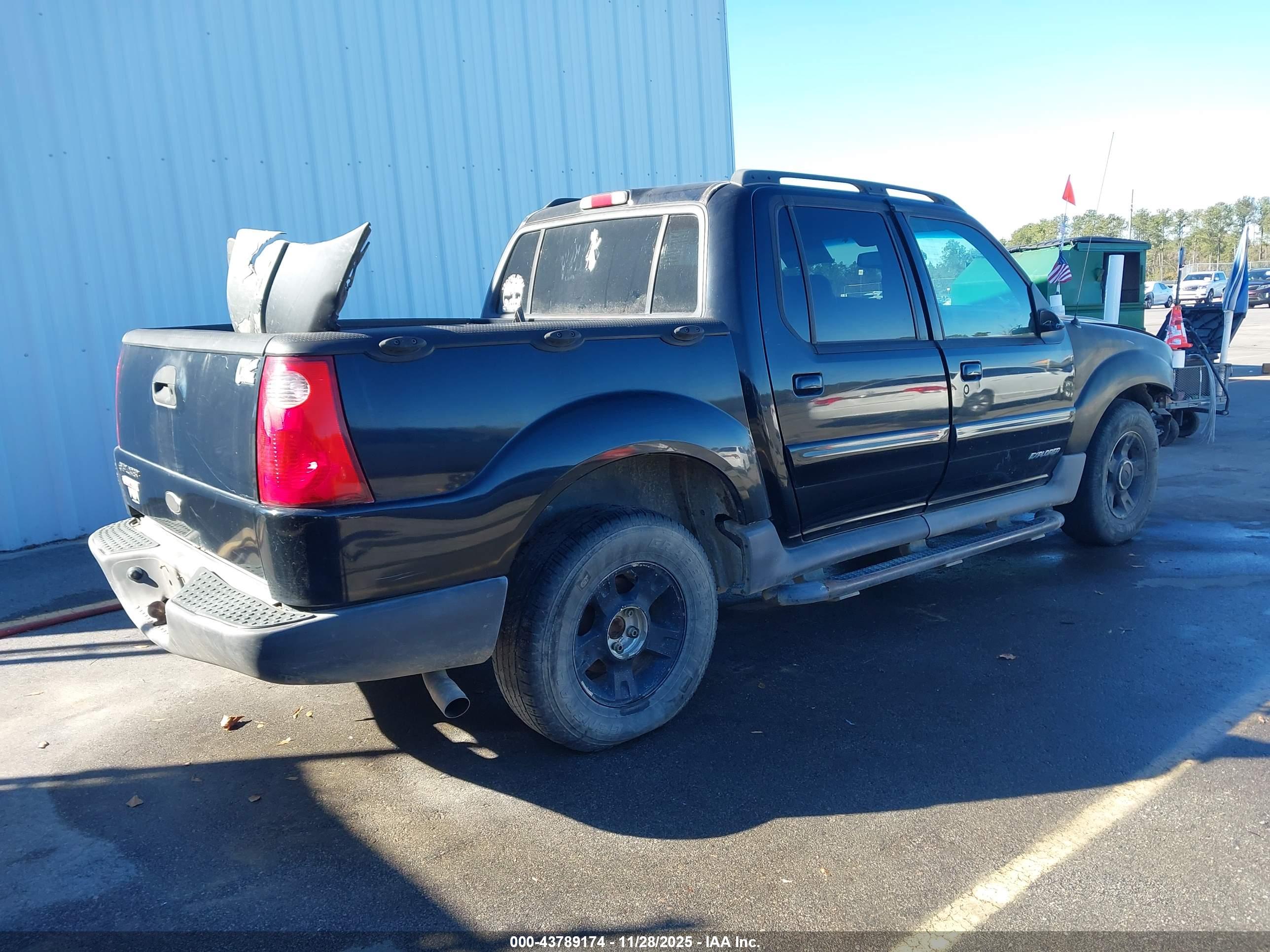 FORD EXPLORER image 4