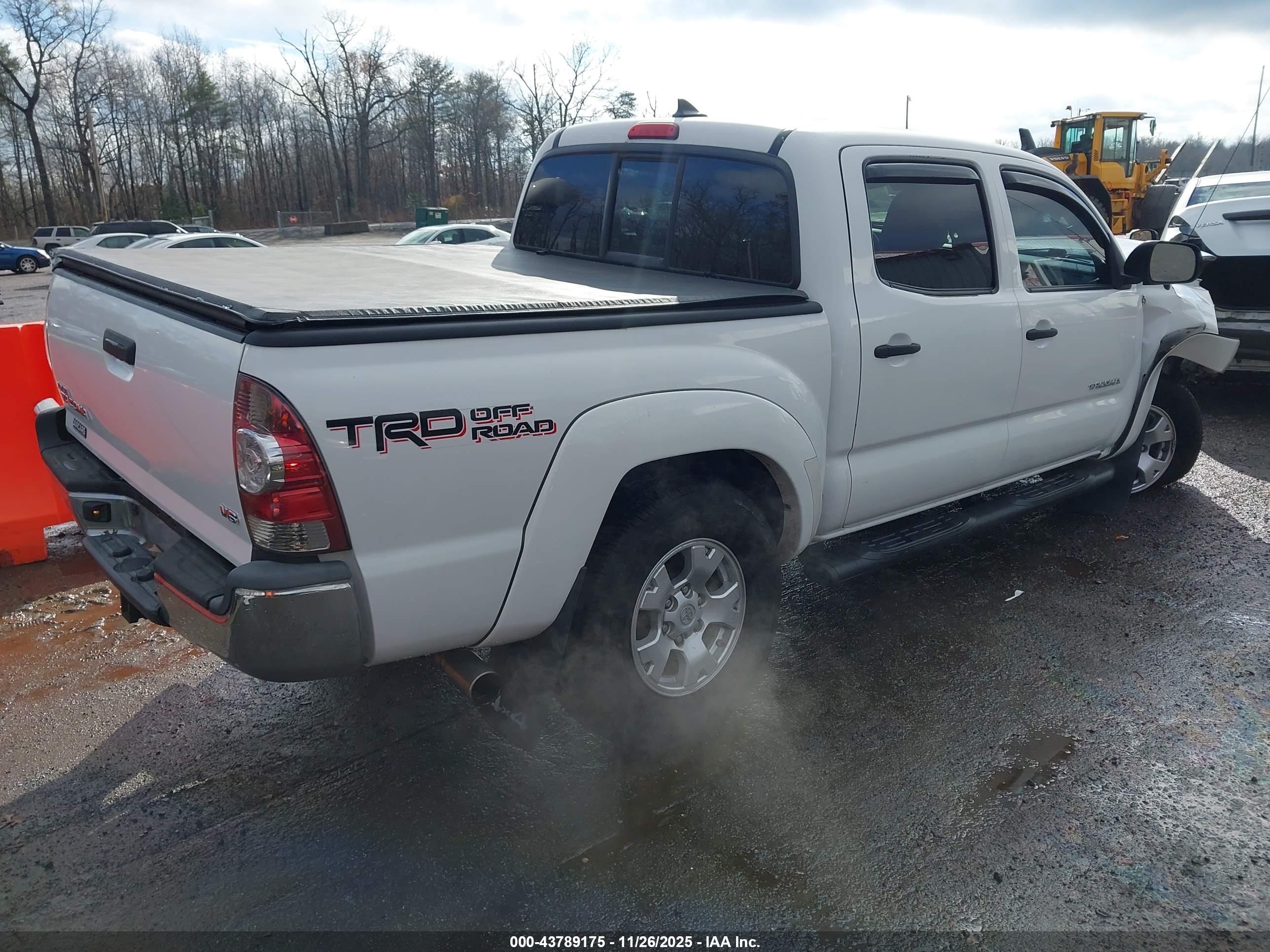 TOYOTA TACOMA image 4