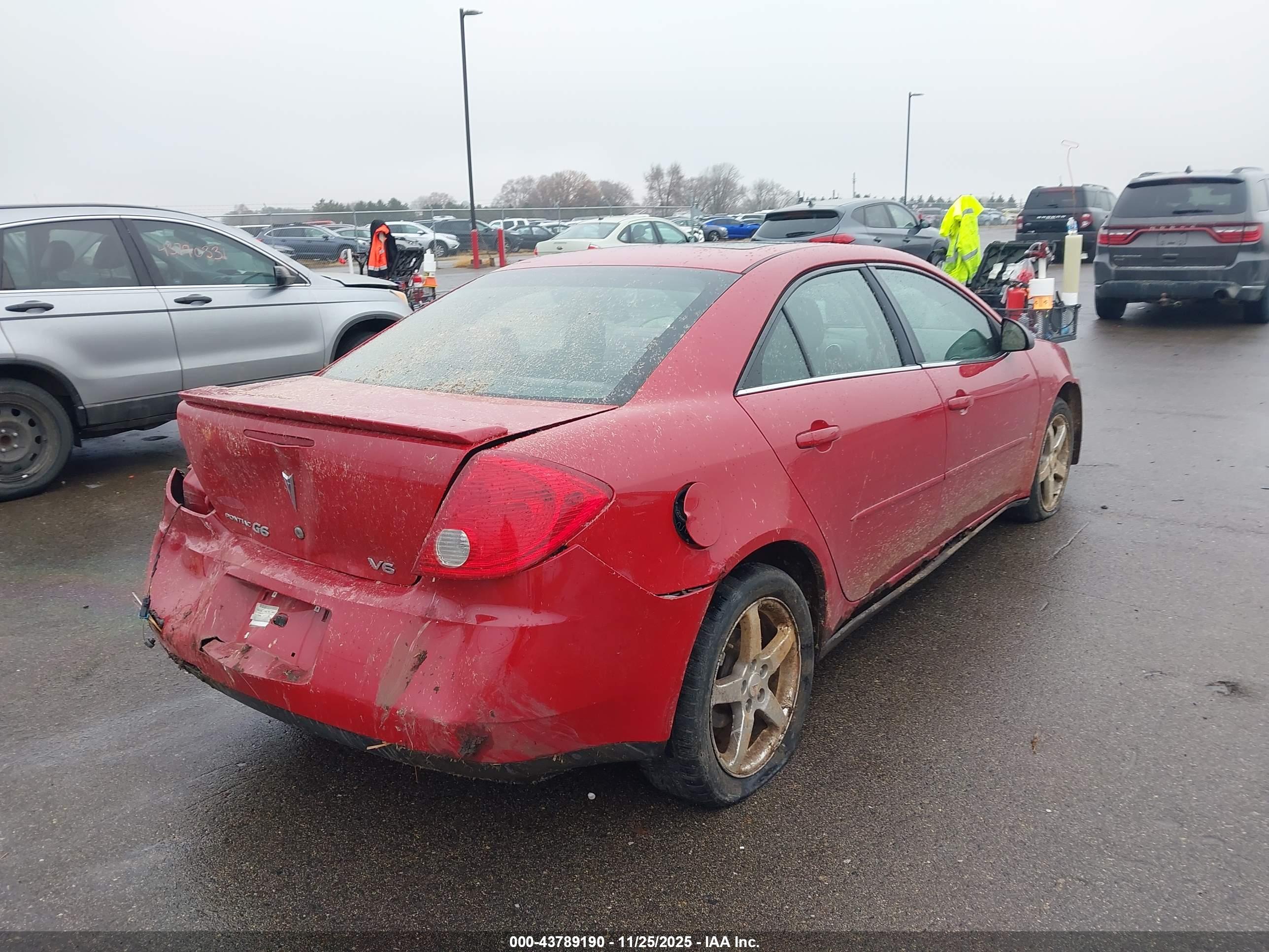 PONTIAC G6 image 4