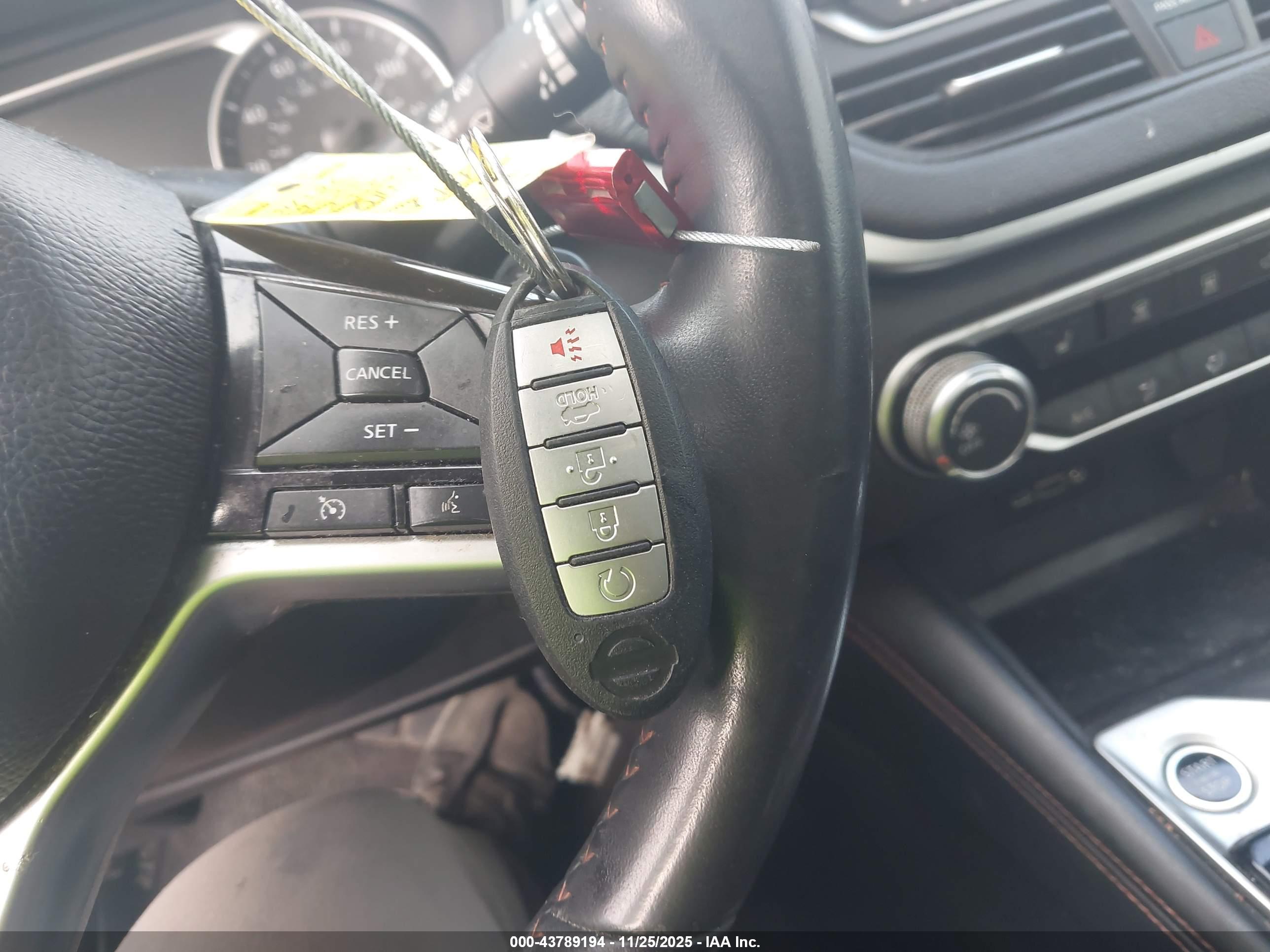 NISSAN ALTIMA image 11
