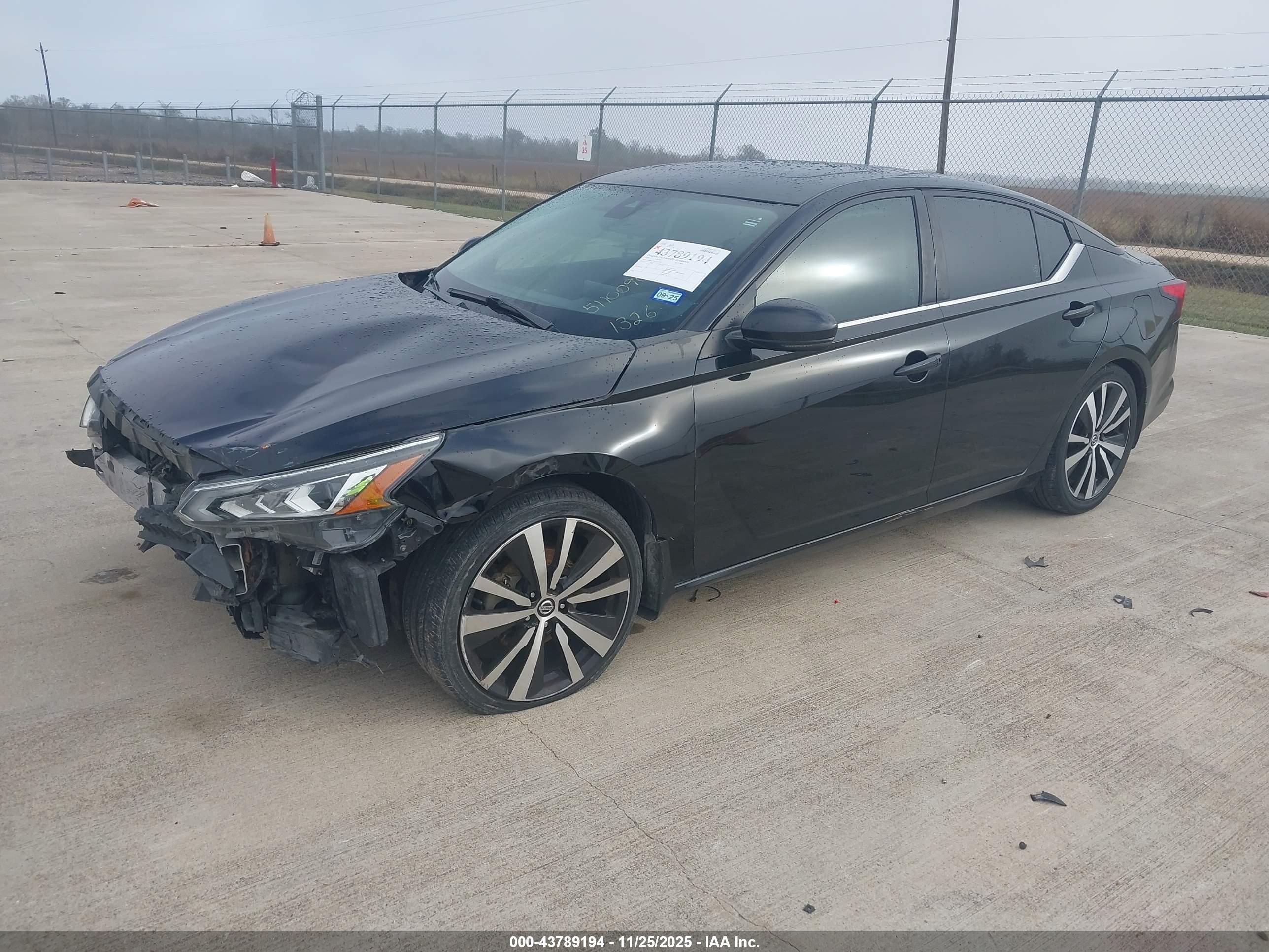 NISSAN ALTIMA image 2