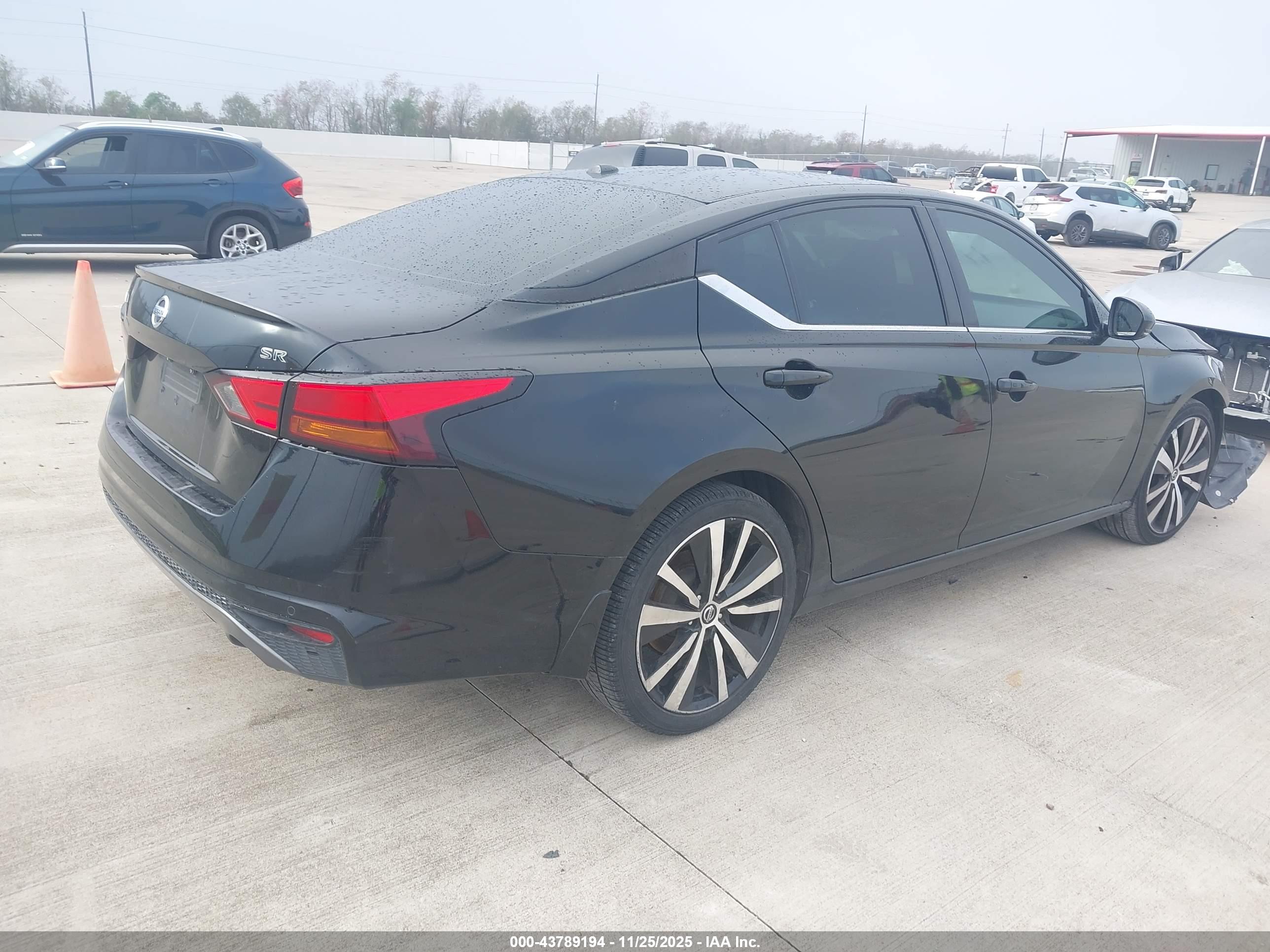NISSAN ALTIMA image 4