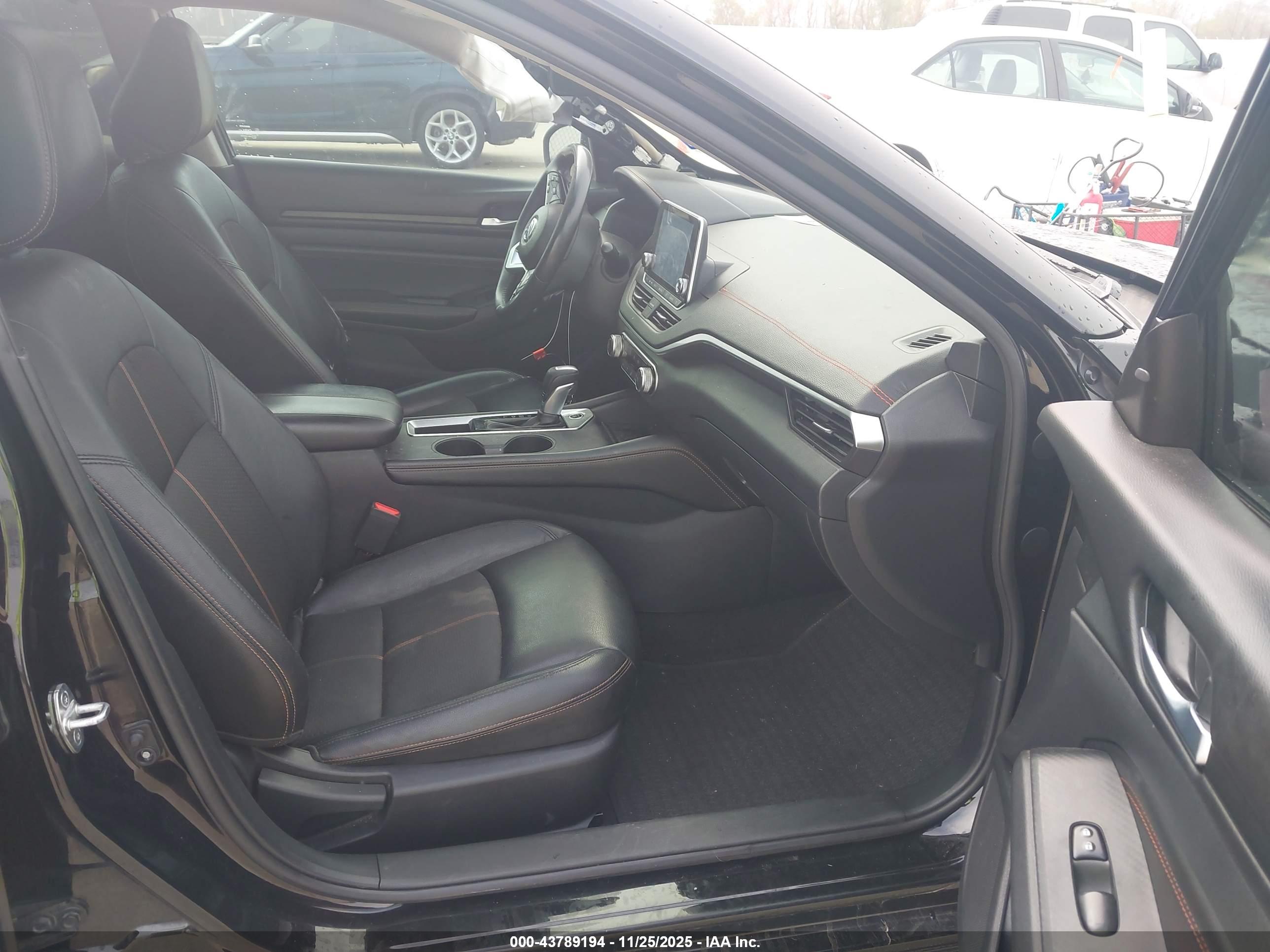 NISSAN ALTIMA image 5
