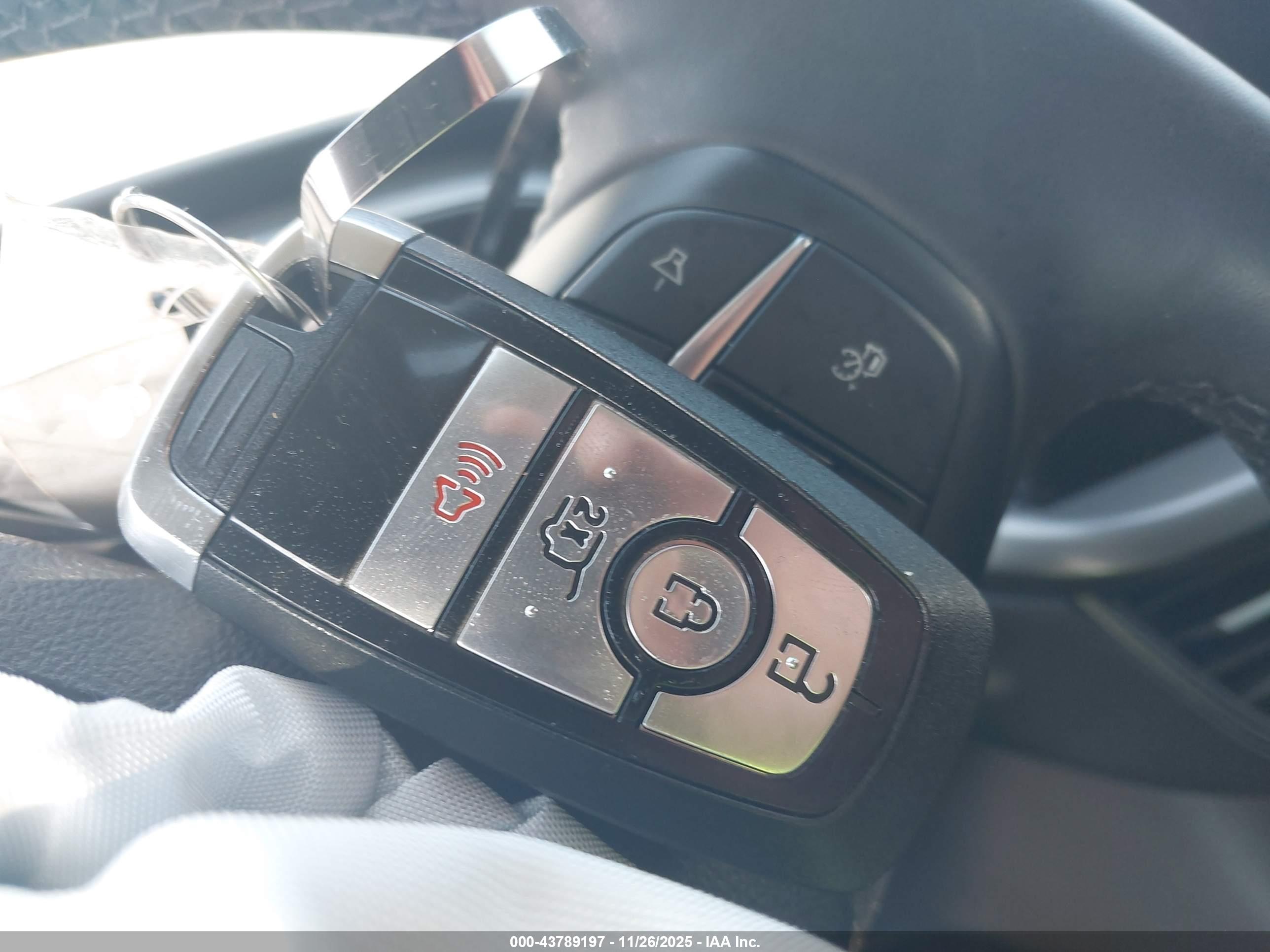 FORD ESCAPE image 11