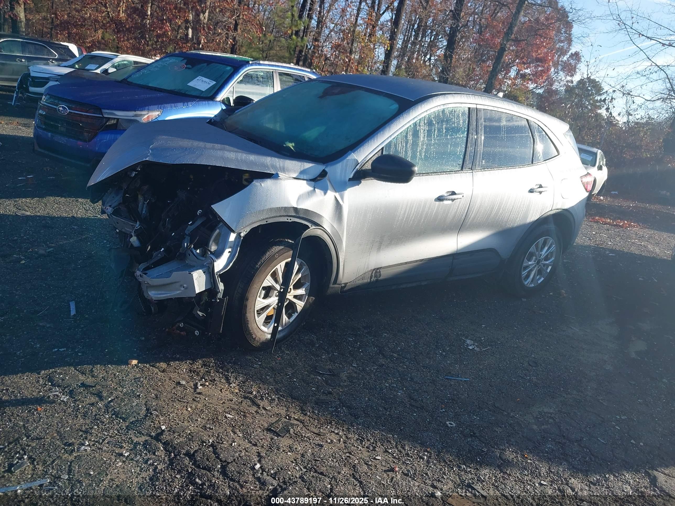 FORD ESCAPE image 2