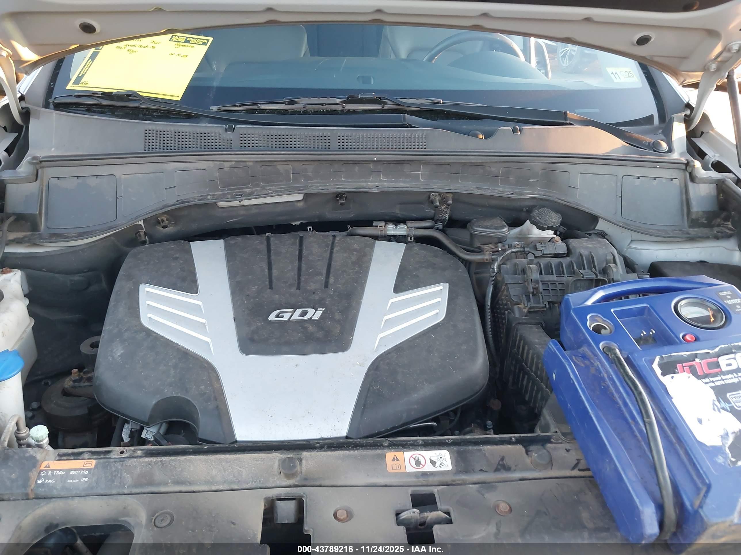 HYUNDAI SANTA image 10