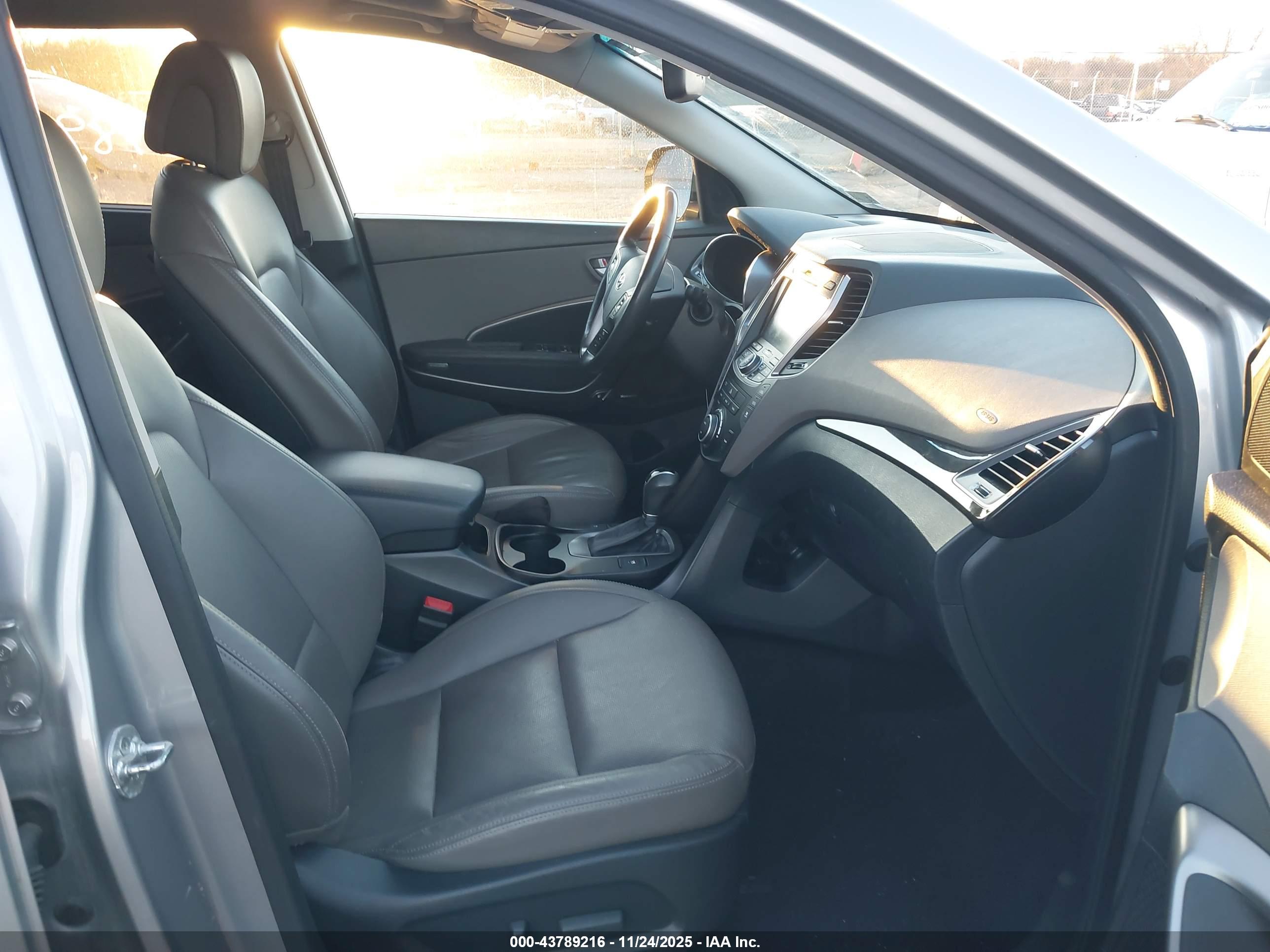 HYUNDAI SANTA image 5