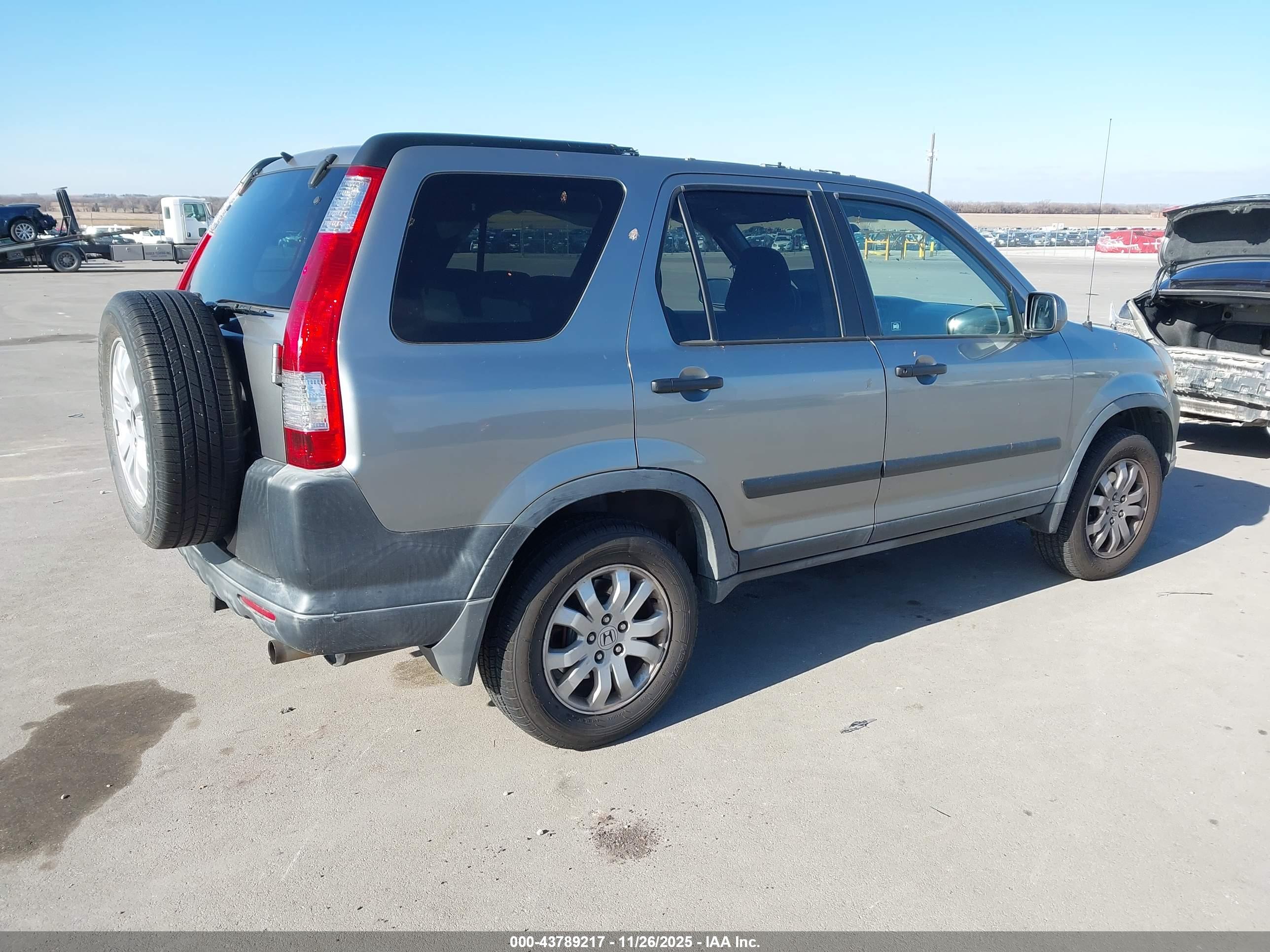 HONDA CR-V image 4