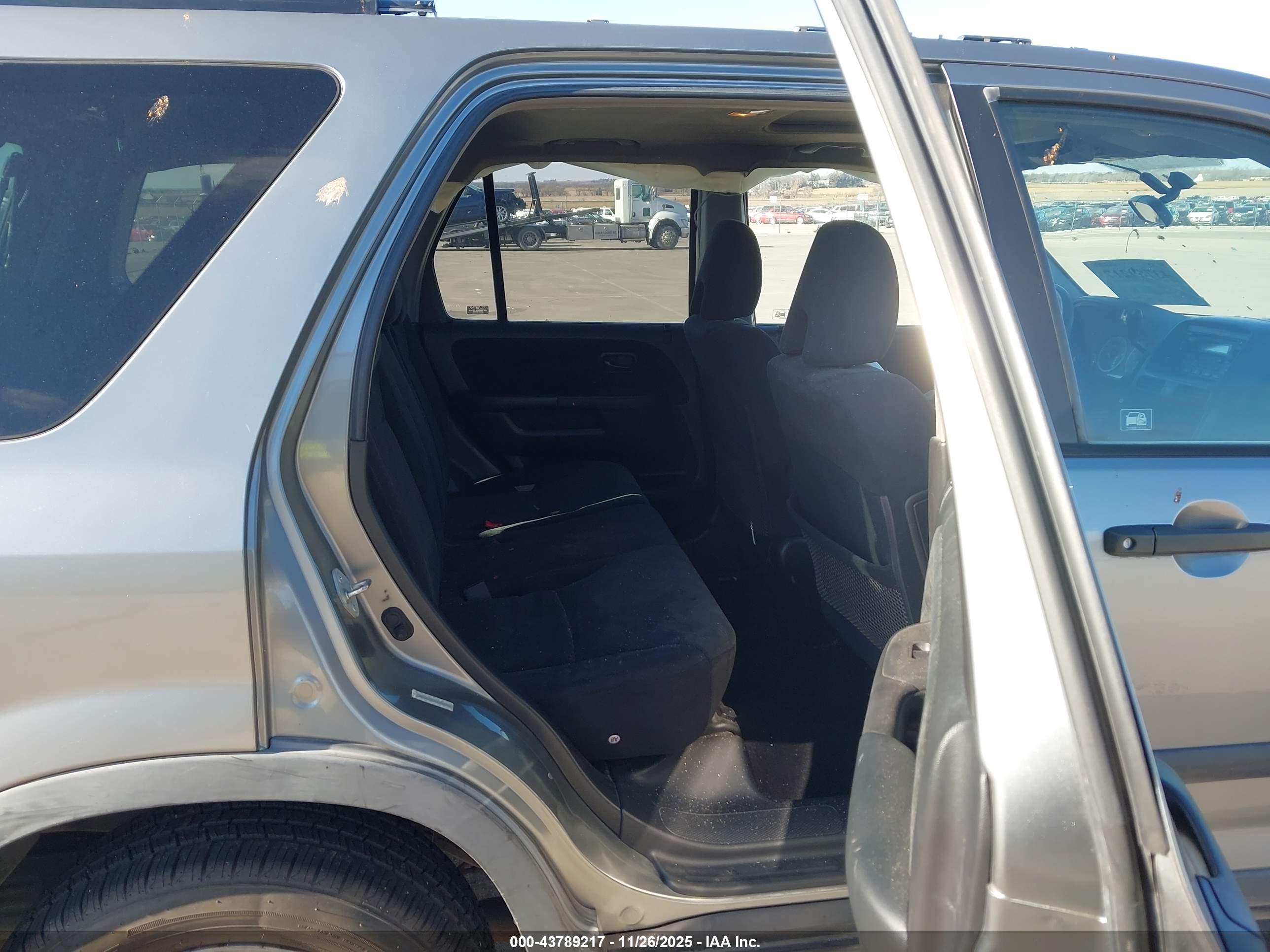 HONDA CR-V image 8