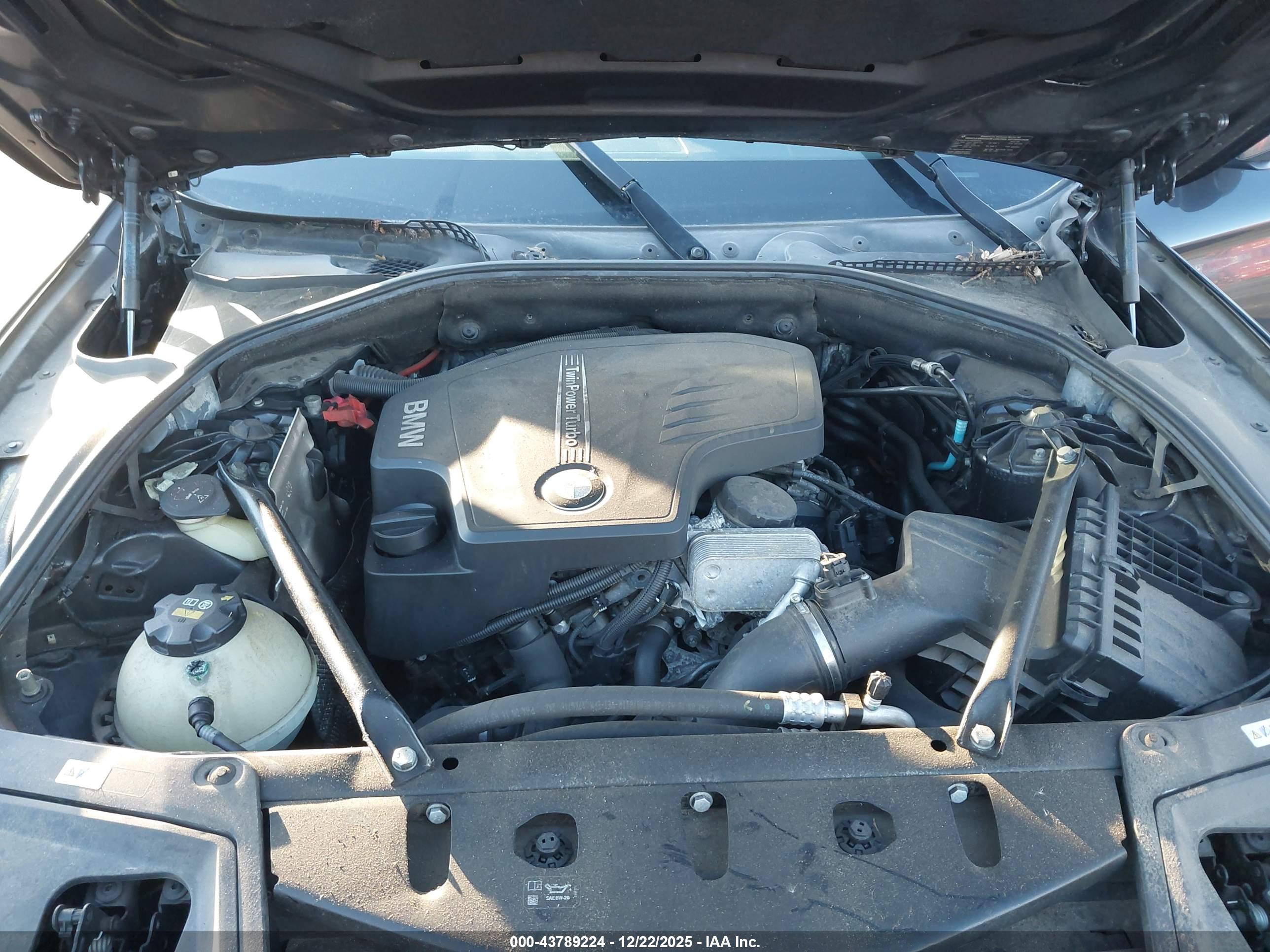 BMW 528I image 10