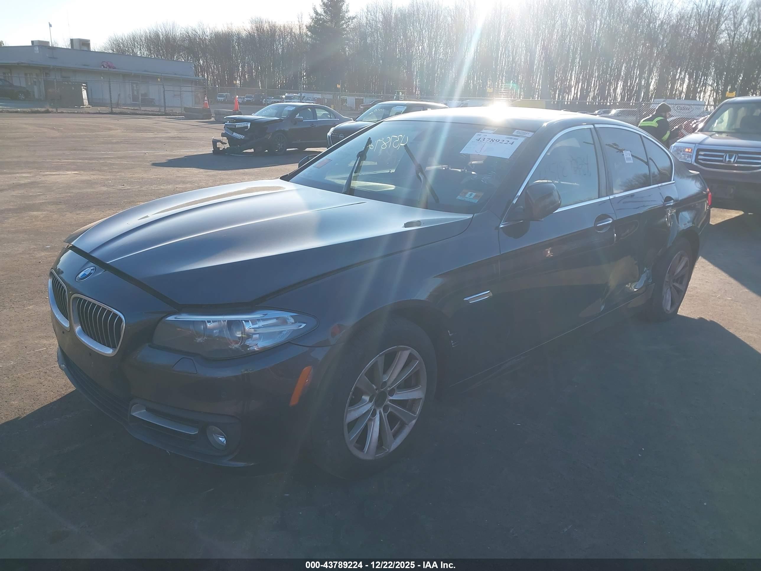 BMW 528I image 2