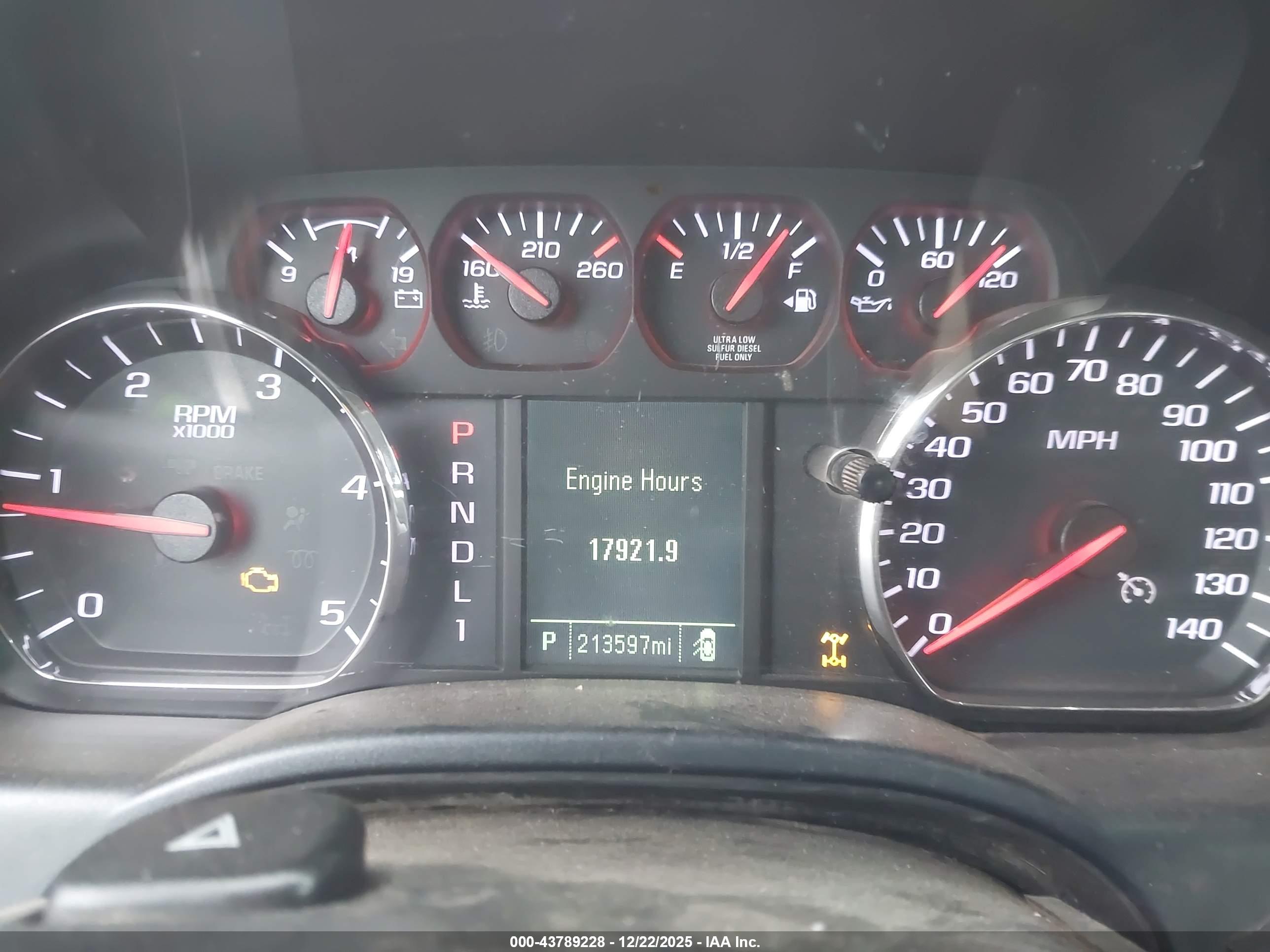 CHEVROLET SILVERADO image 6