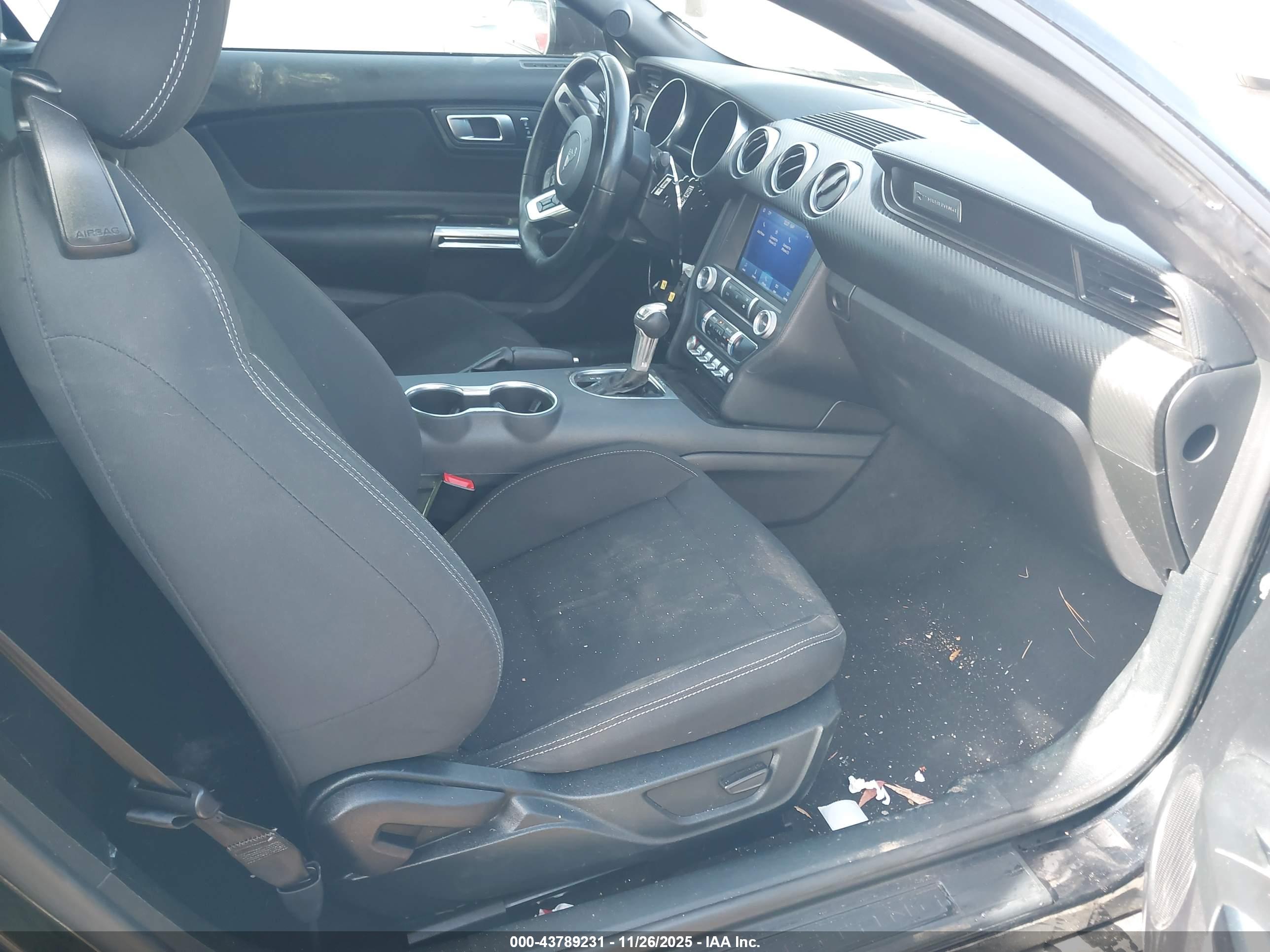 FORD MUSTANG image 5