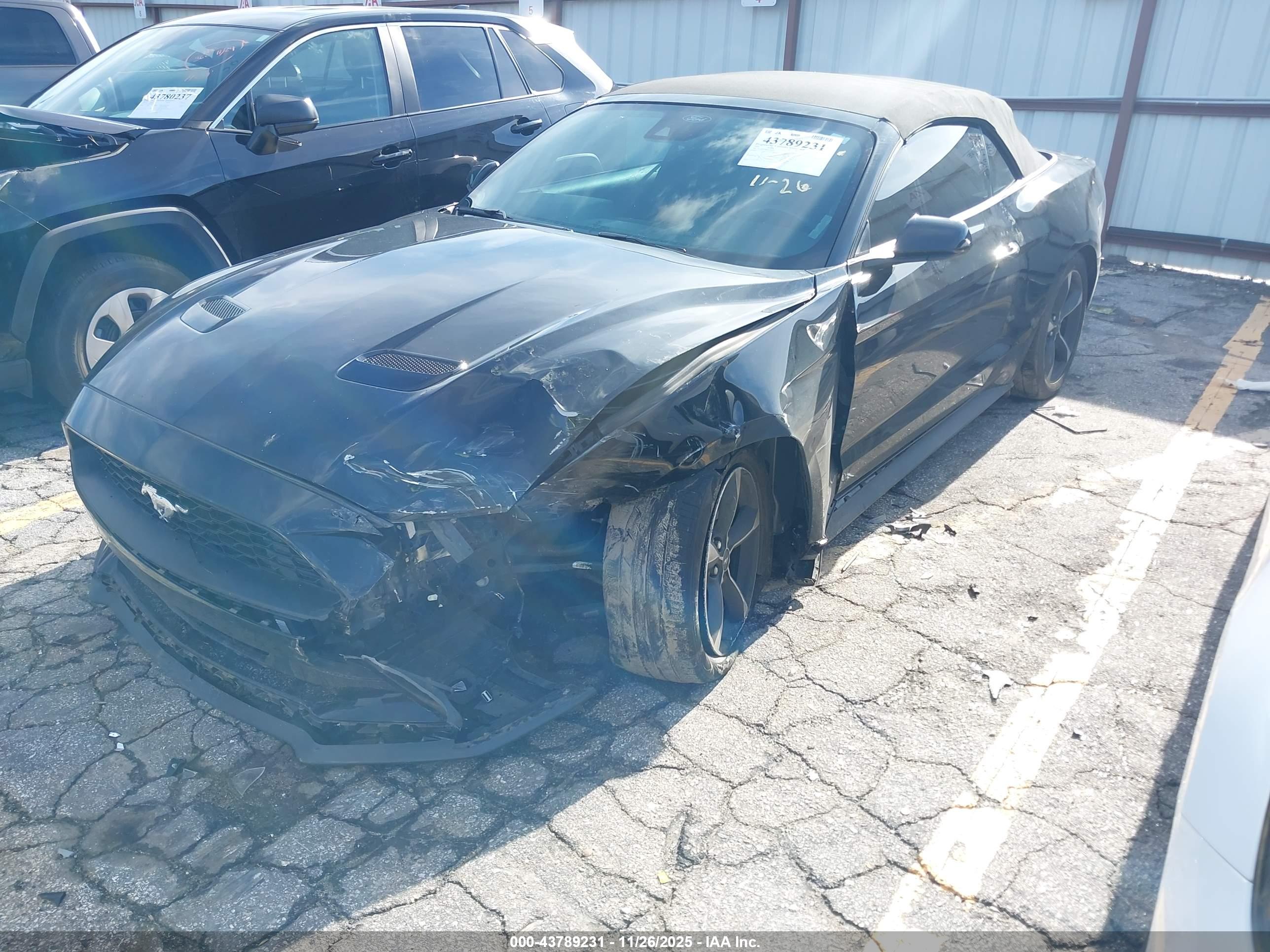 FORD MUSTANG image 6