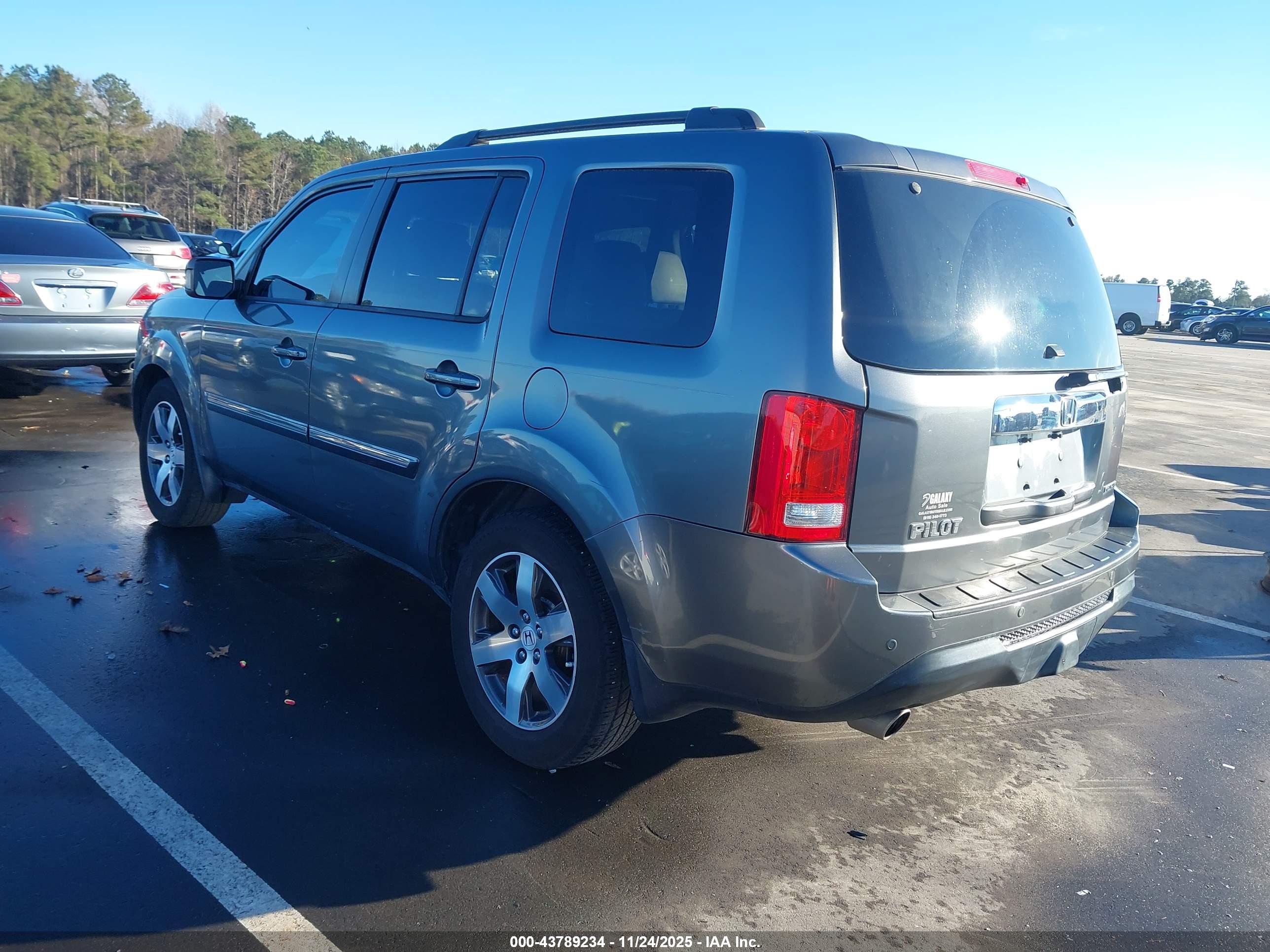 HONDA PILOT image 3