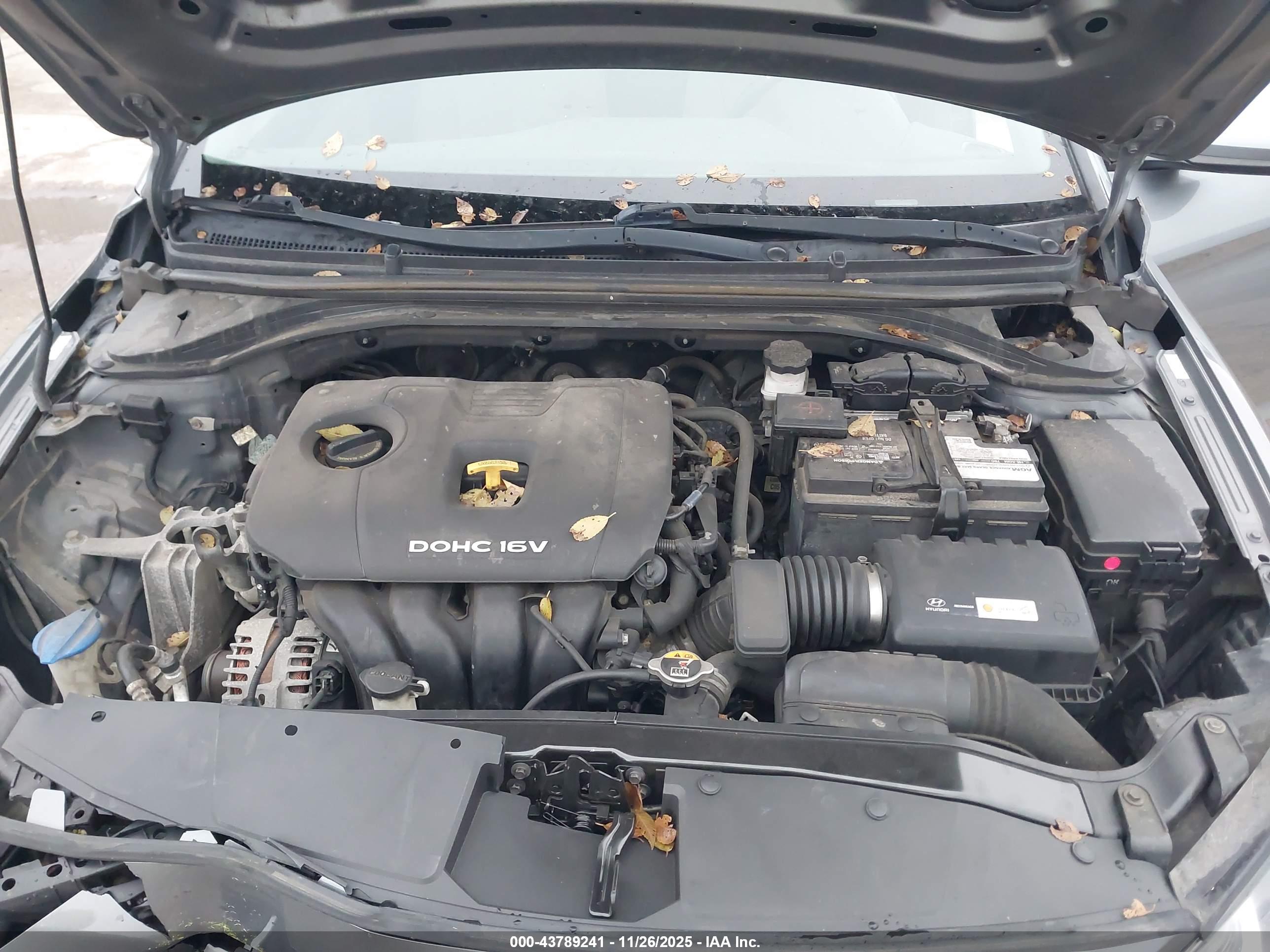 HYUNDAI ELANTRA image 10