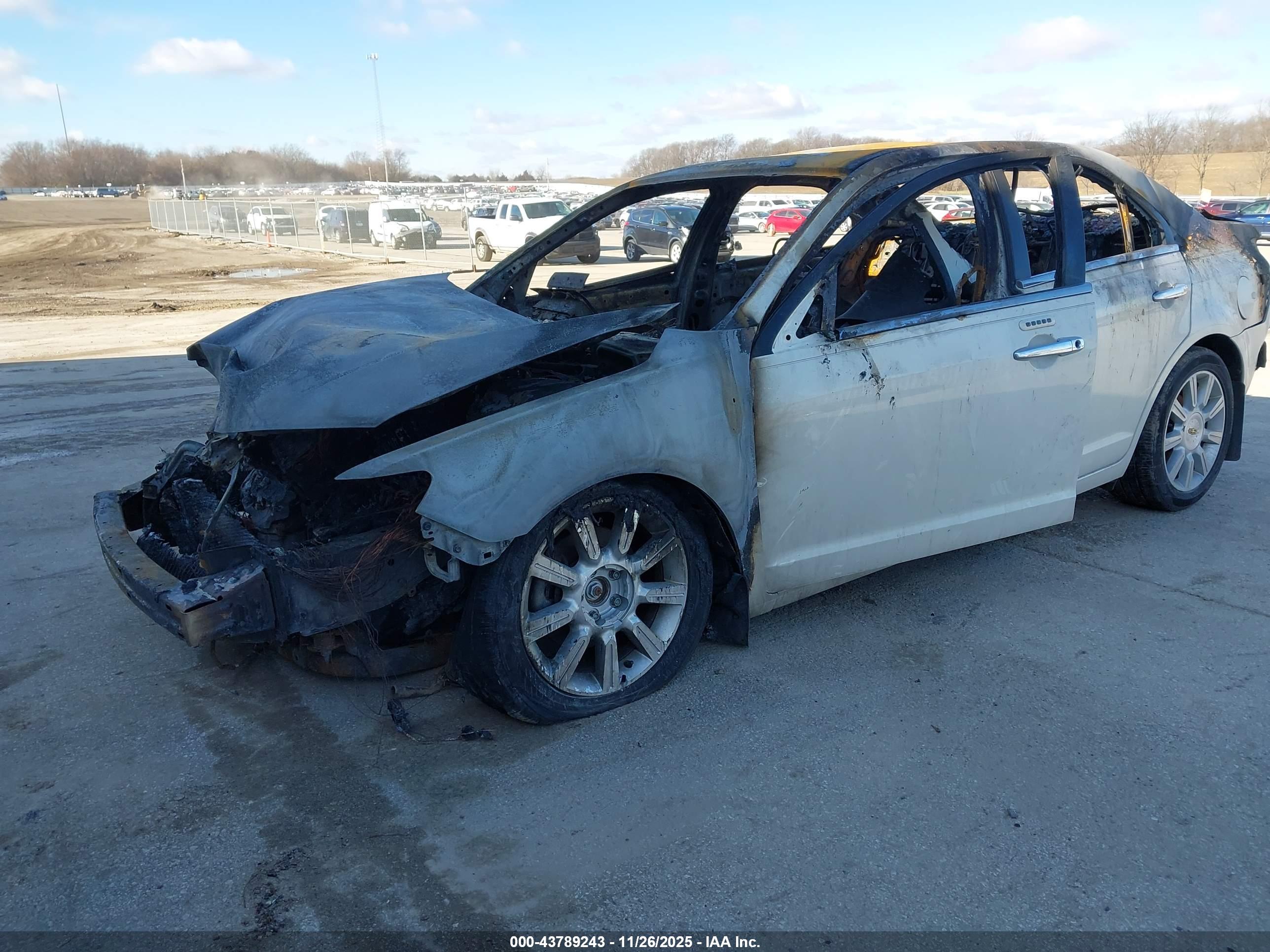 LINCOLN MKZ image 2