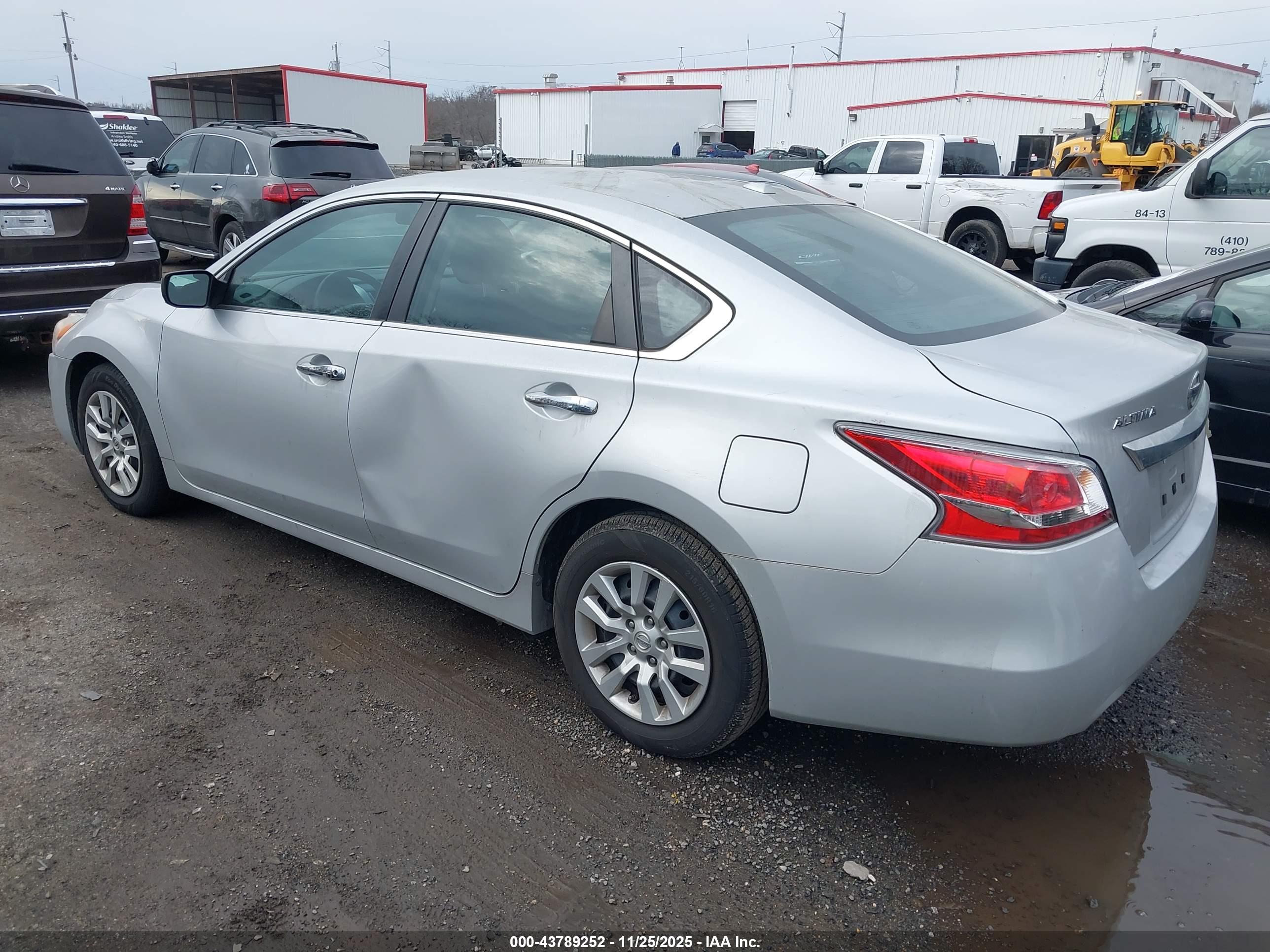 NISSAN ALTIMA image 3